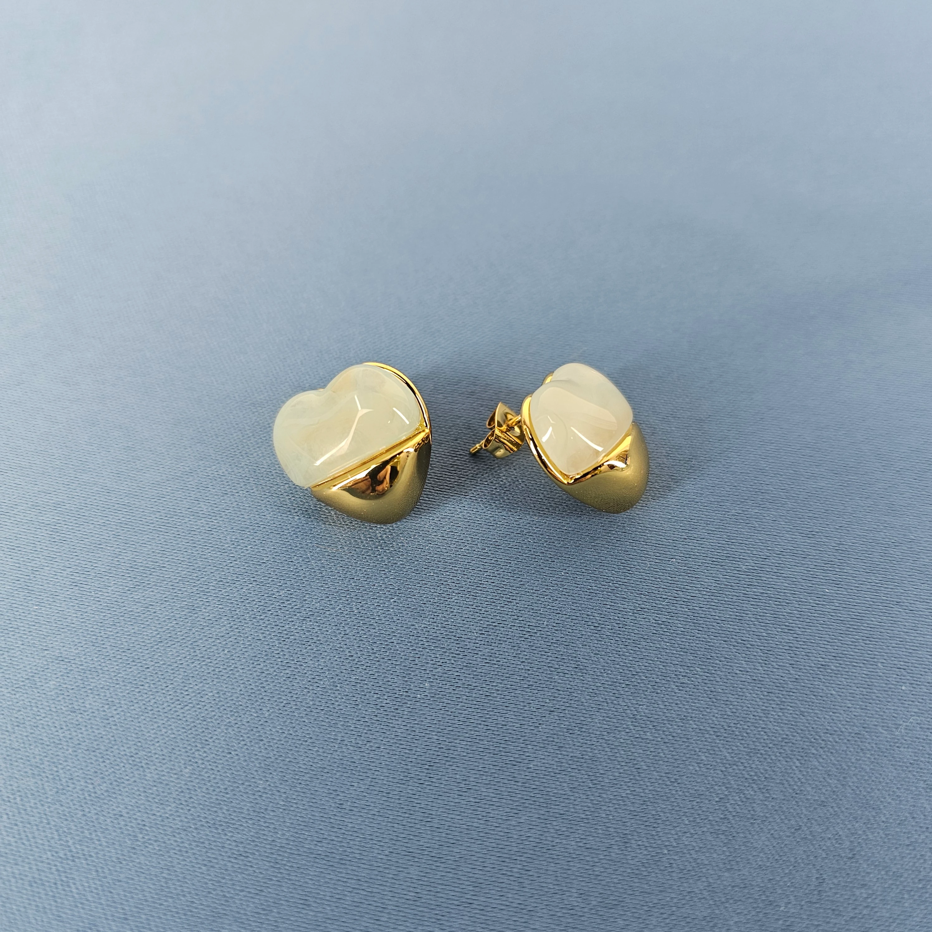 Vathe Femrash Çeliku M34 Stainless Steel Ngjyre Gold me Dizajn Mente Women Earrings