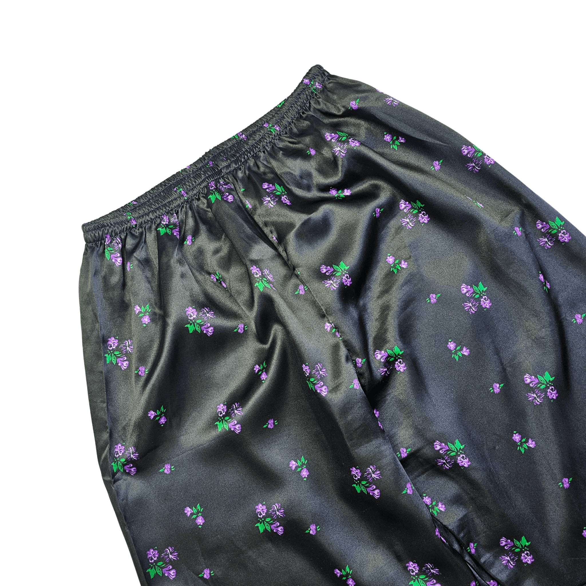 Veshje Gjumi Tuta Saten Ngjyre te Zeza me Lule Lejla s.Hand/Sleeping Clothes