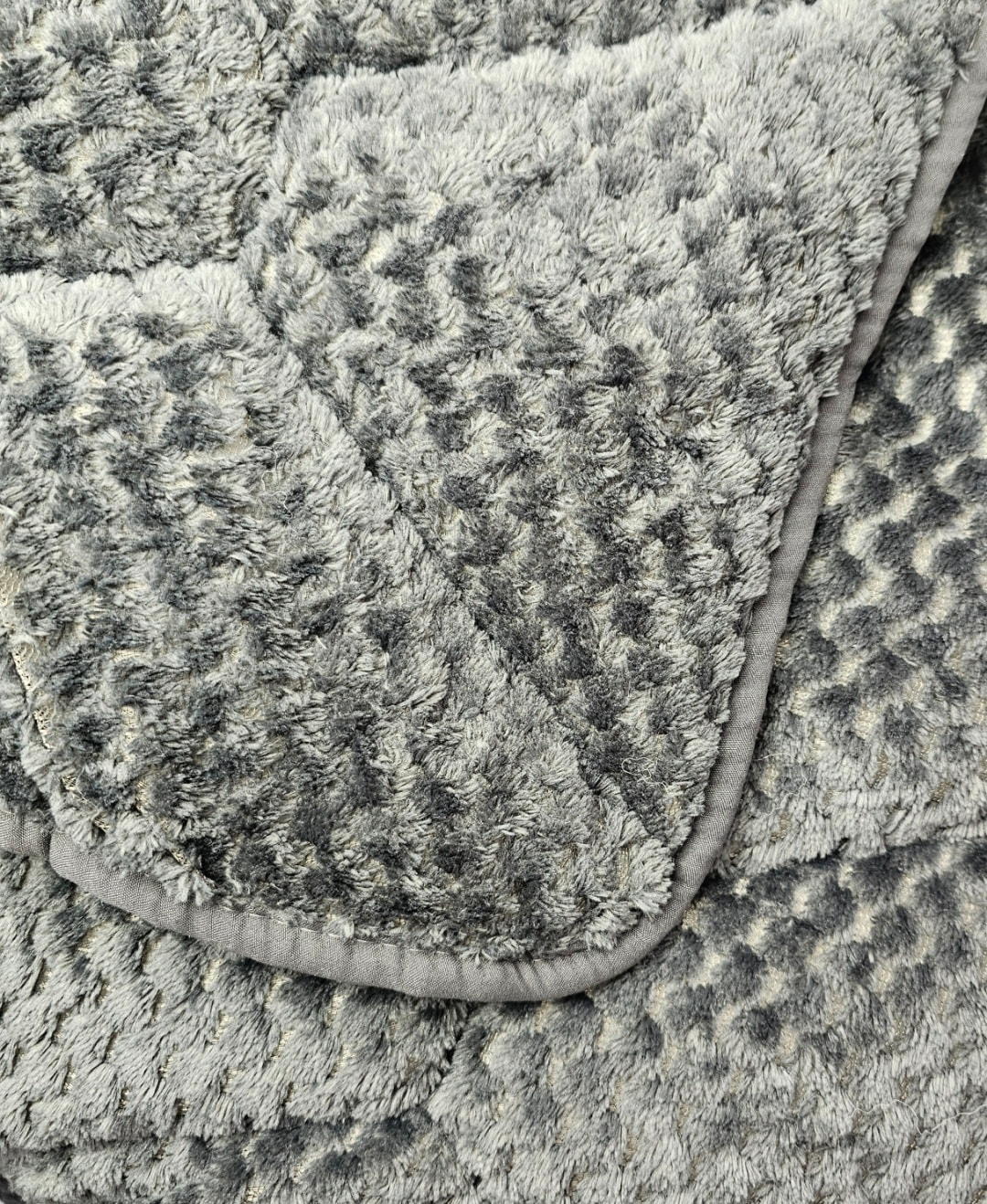 Jorgan Welsoft Ngjyre Gri i Erret Dopio 220x240cm 3.8kg Outlet Duvet