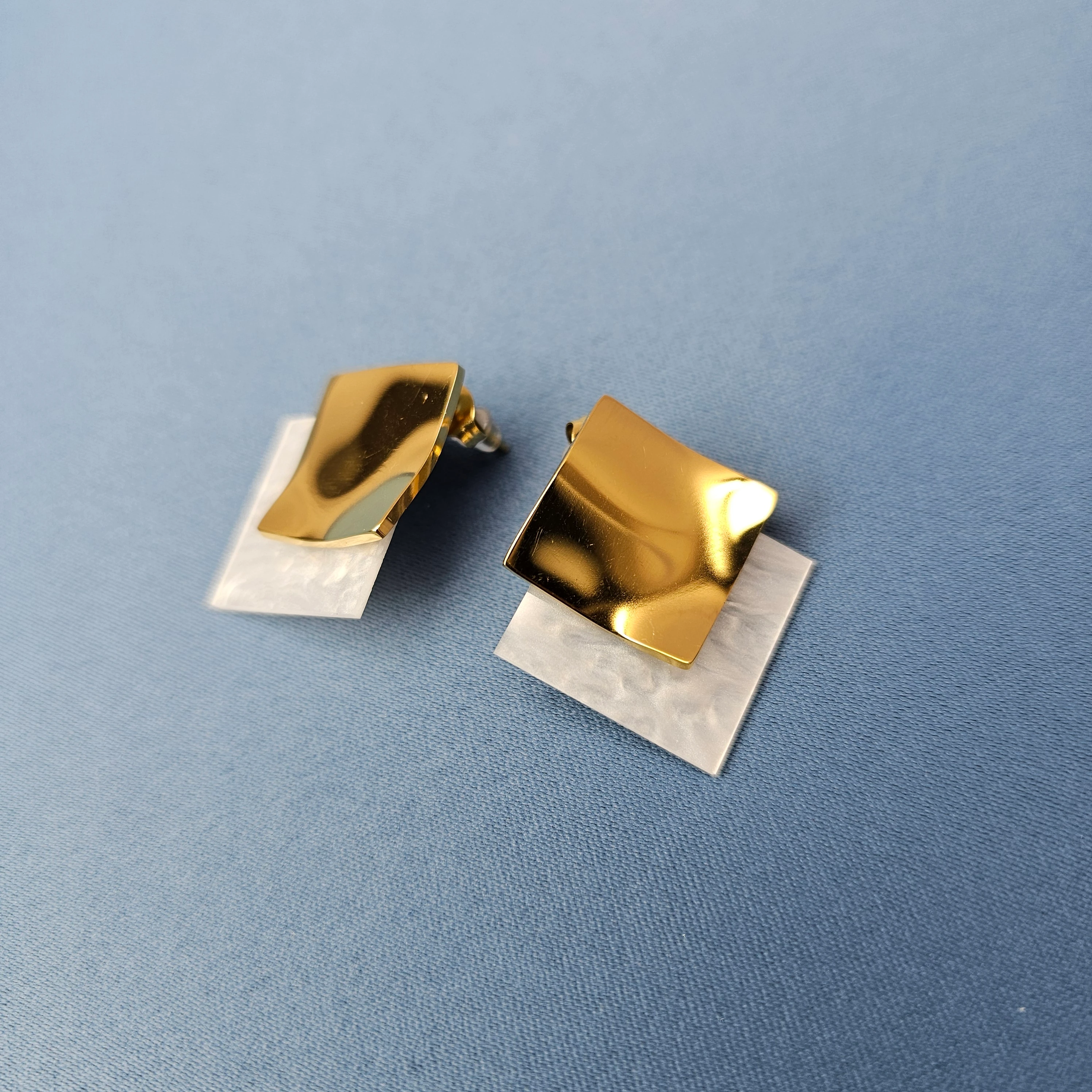 Vathe Femrash Çeliku M20 Stainless Steel Ngjyre Gold Women Earrings