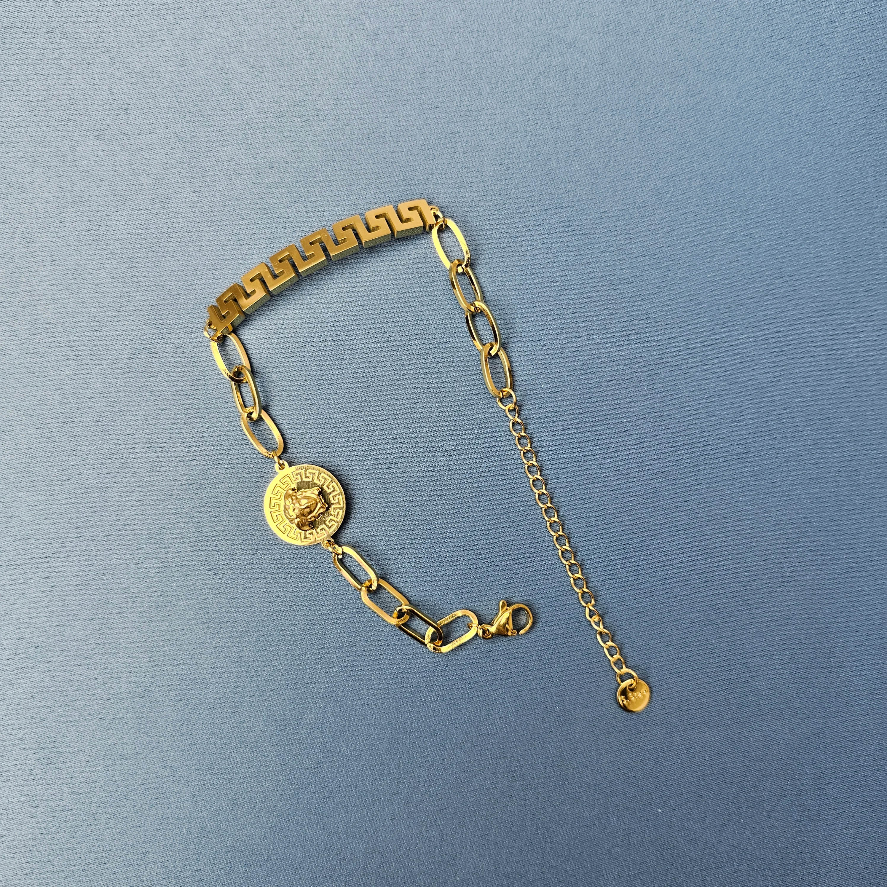 Byzylyk Femrash Çeliku Stainless Steel Ngjyre Gold Women Bracelet