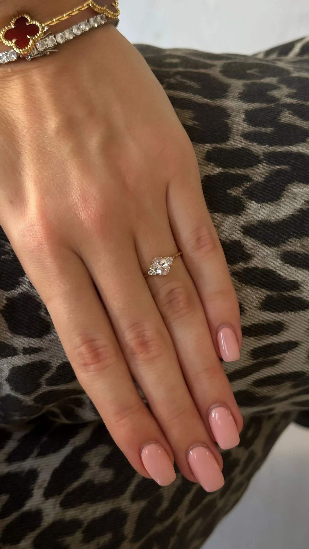 14 AYAR ALTIN | Oval Çok Taşlı Yüzük