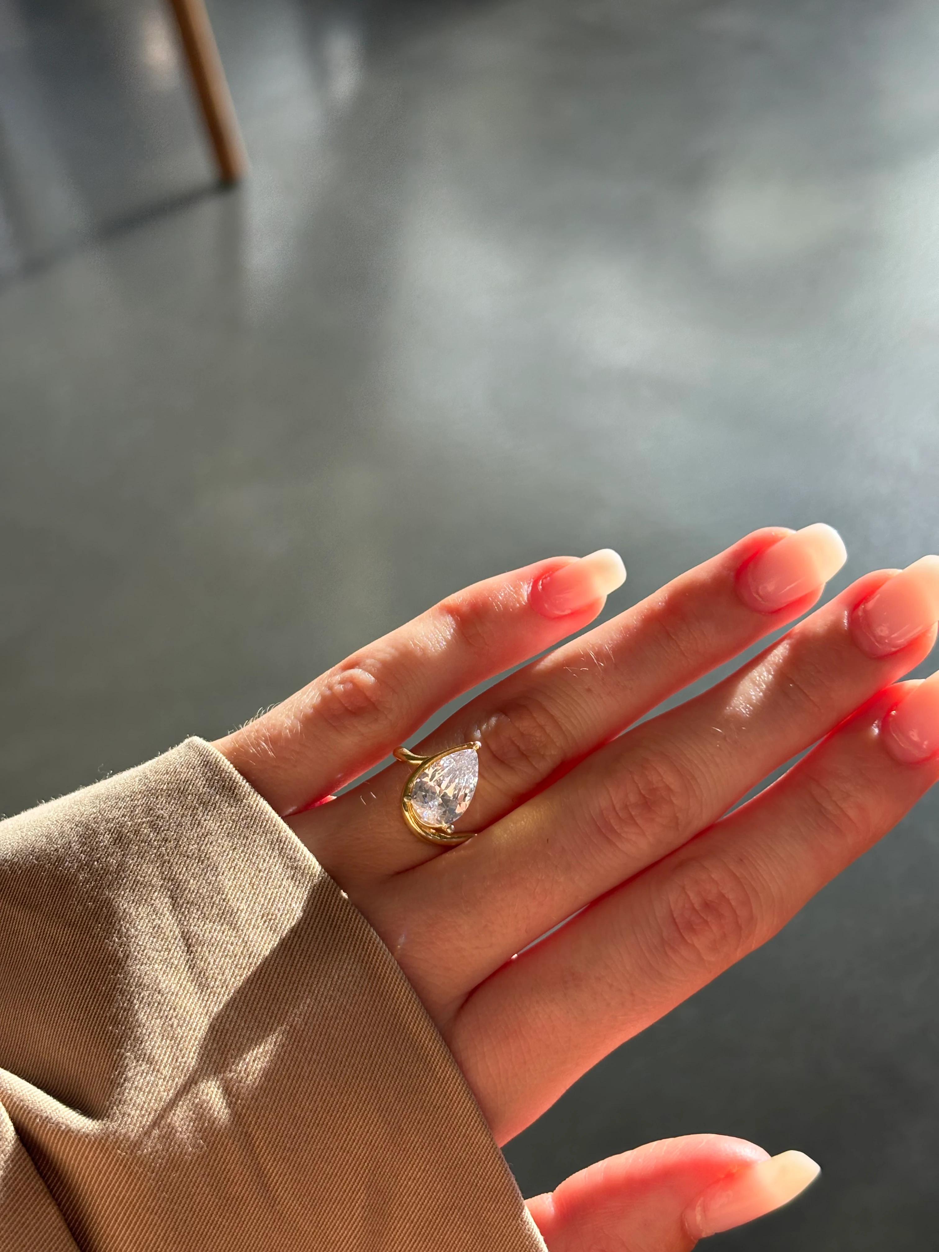 925 | Damla Taş Dikey Dalga Yüzük