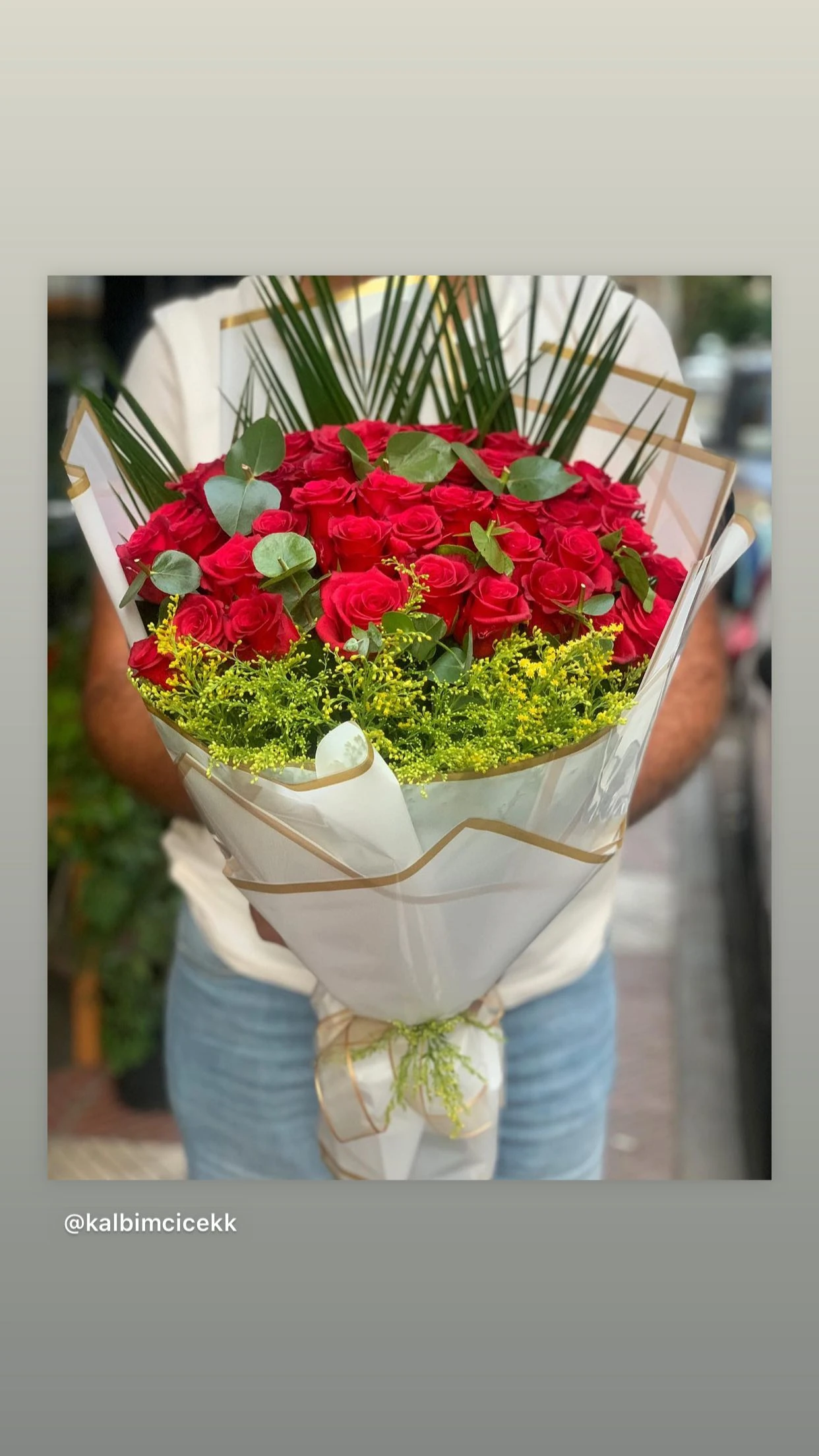 41 Adet Canlı Kırmızı Gül Kız İsteme Buketi