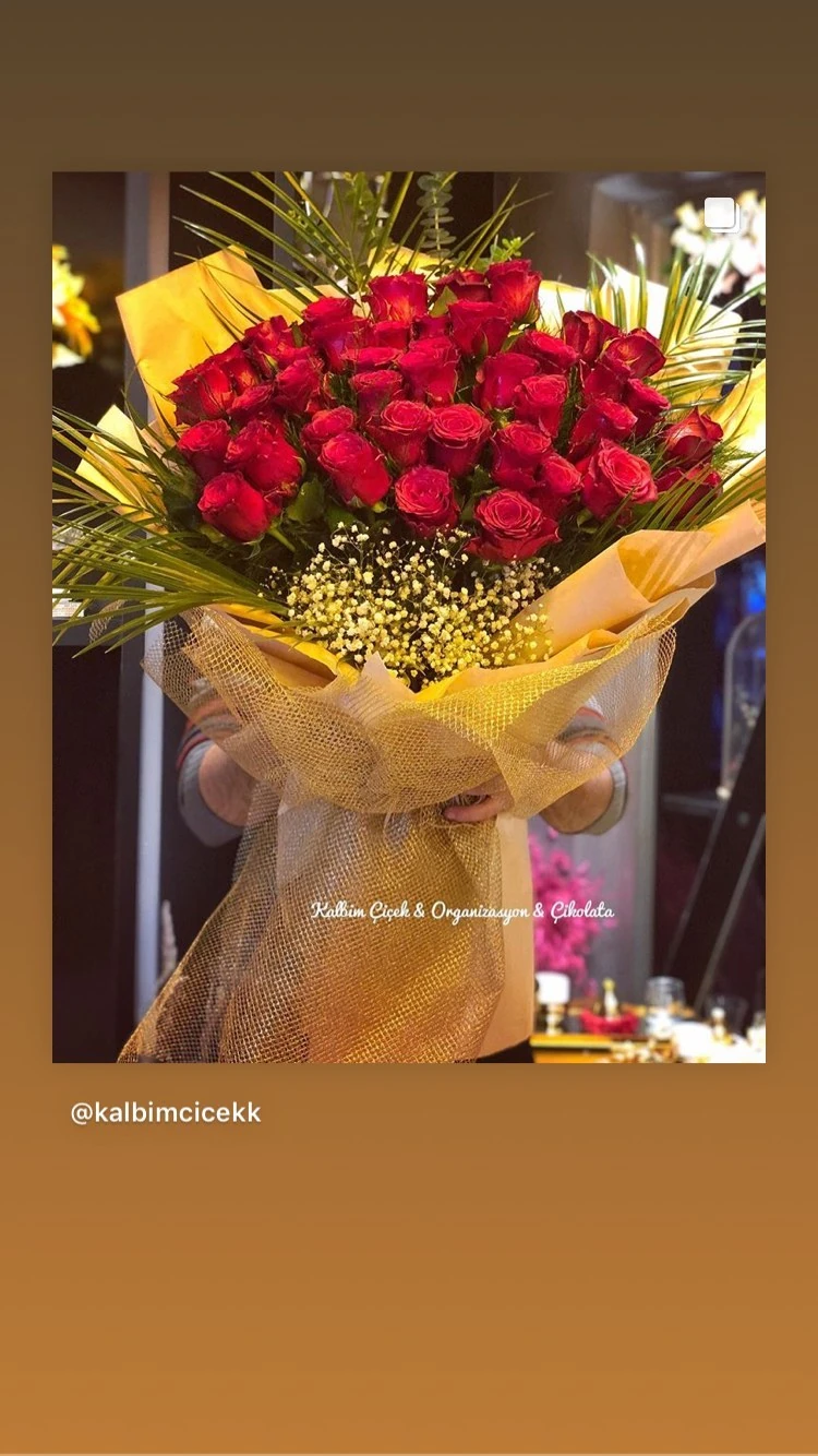 41 Adet Canlı Kırmızı Gül Kız İsteme Buketi