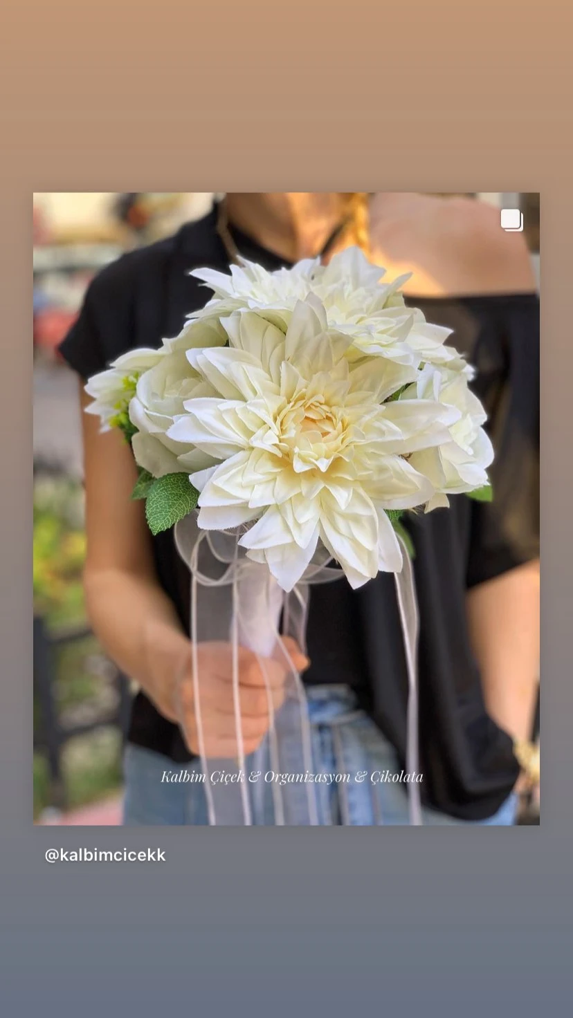 Beyaz Yapay Gelin Buketi