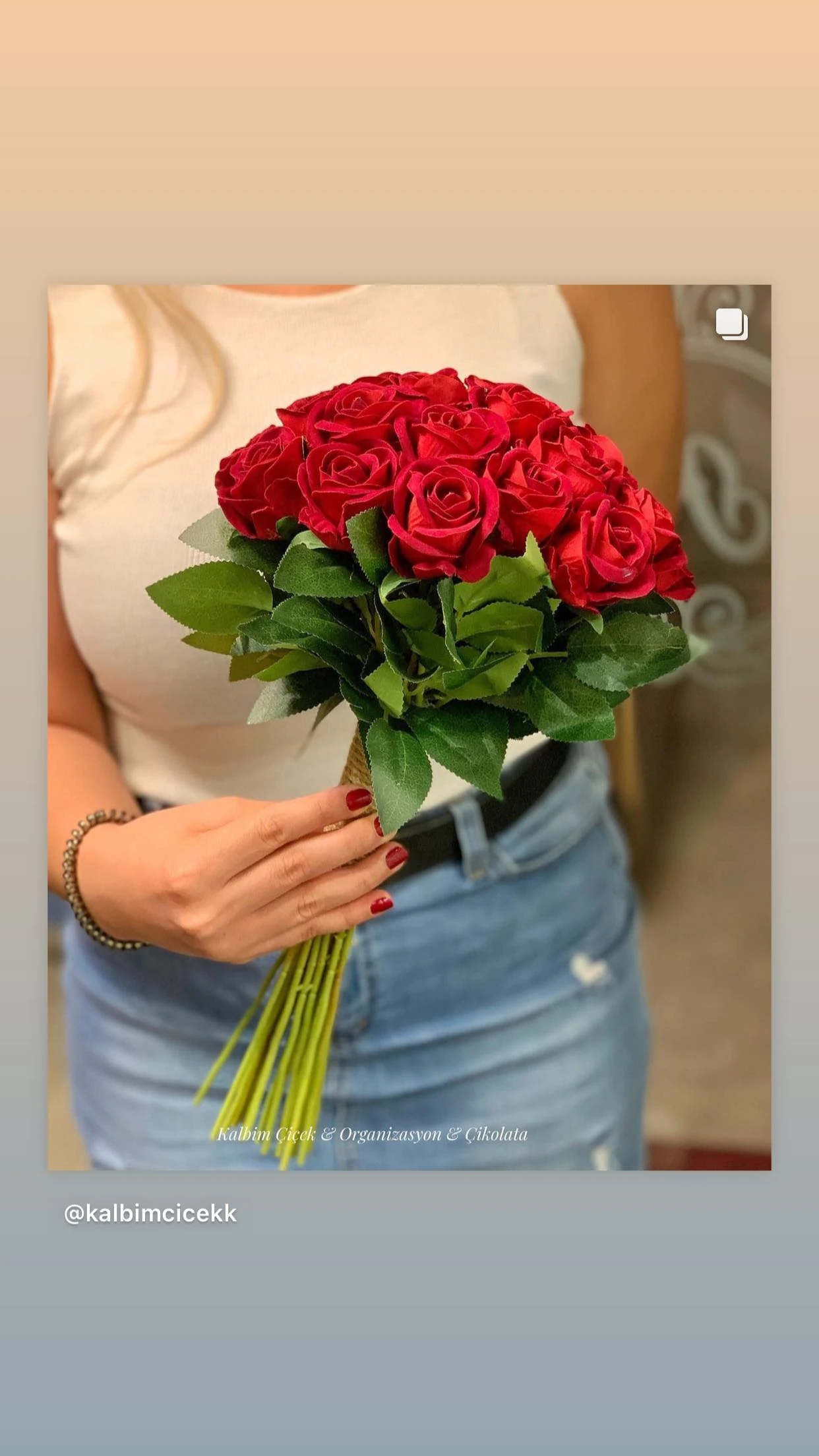 Kadife Kırmızı Gül Gelin Buketi