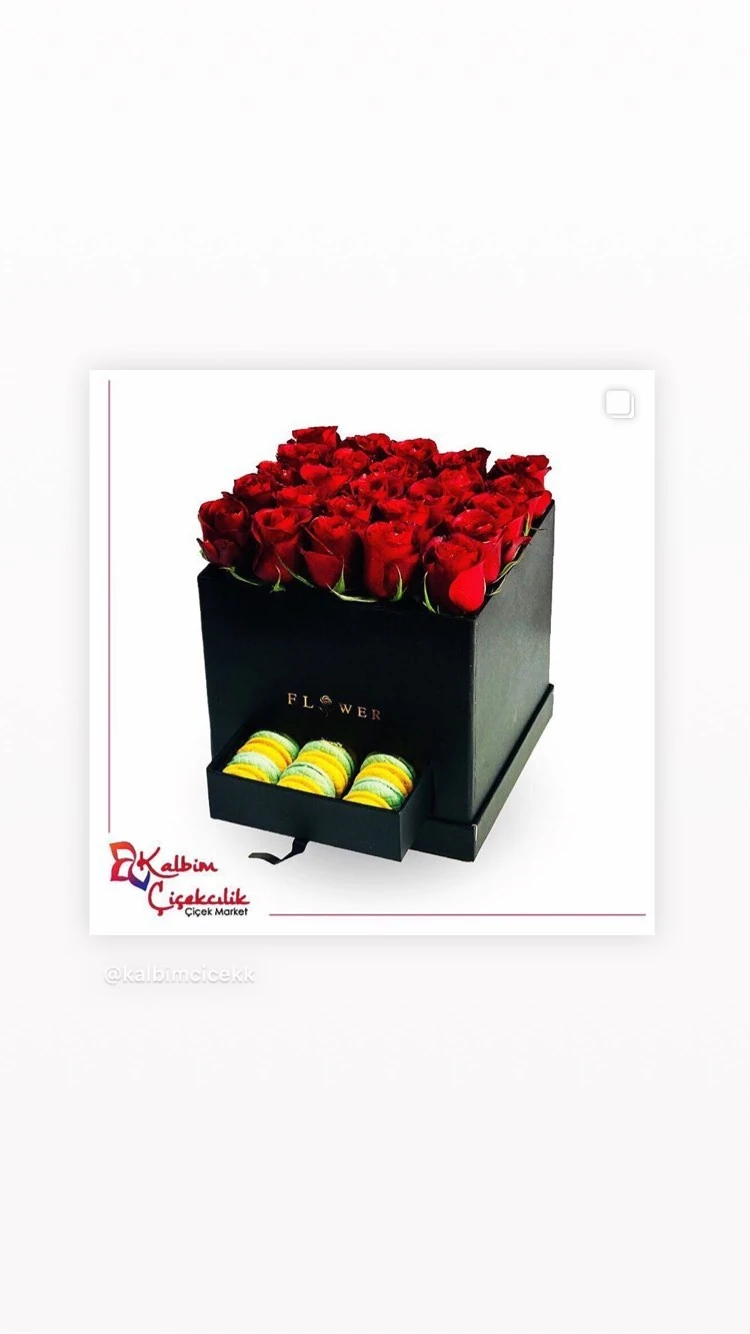 Canlı Kırmızı Gül Kutusu 