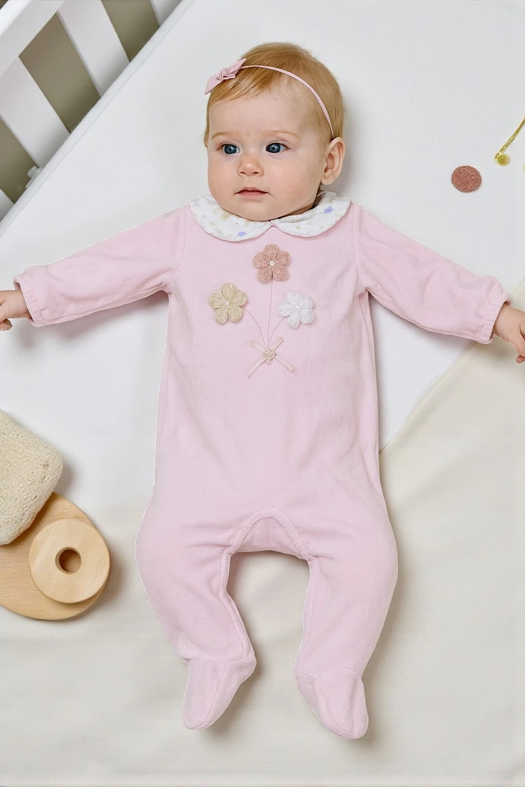 Çiçekli Kadife Kız Bebek Tulum