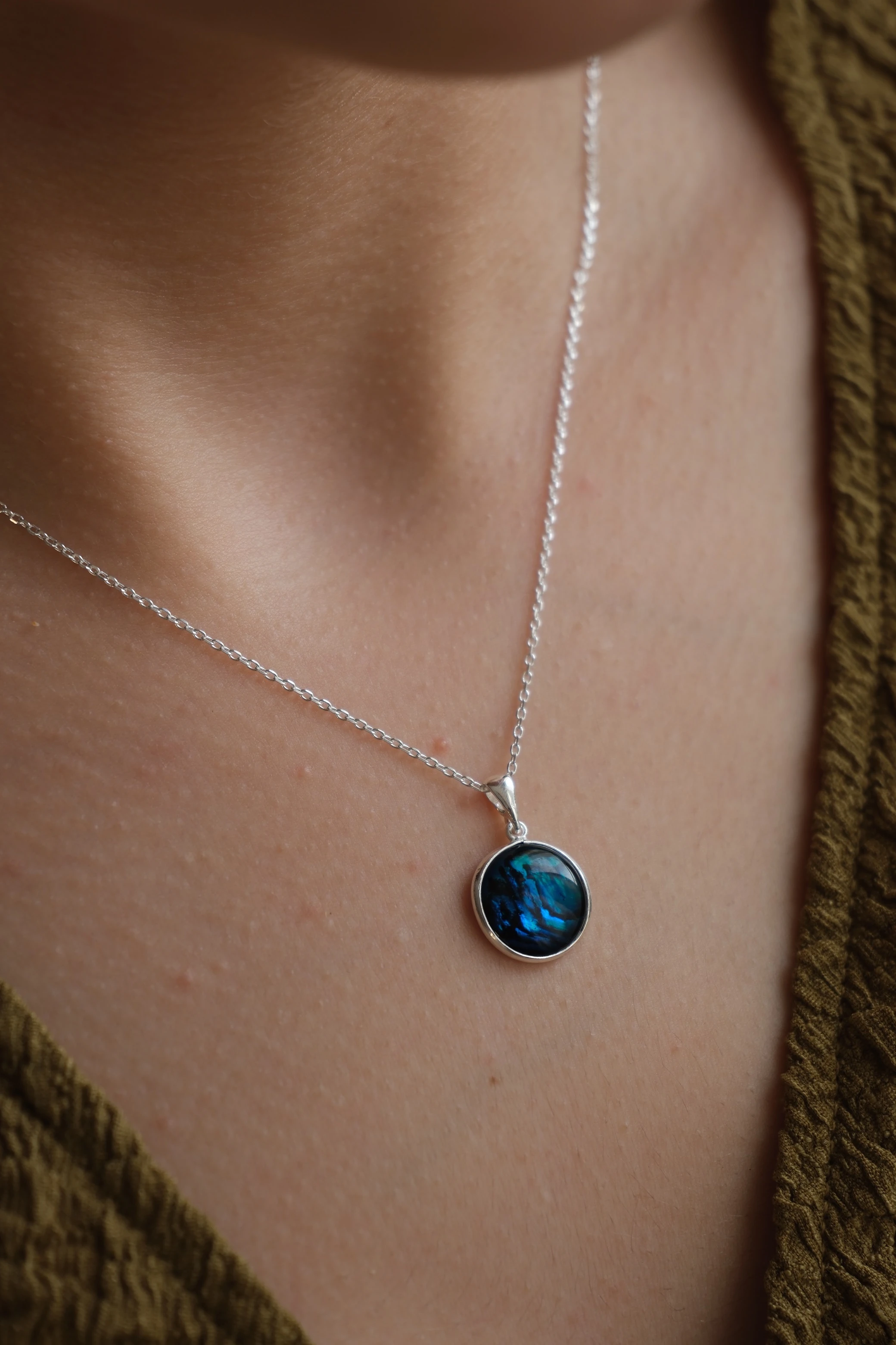 mavi sedef ‘round’ kolye