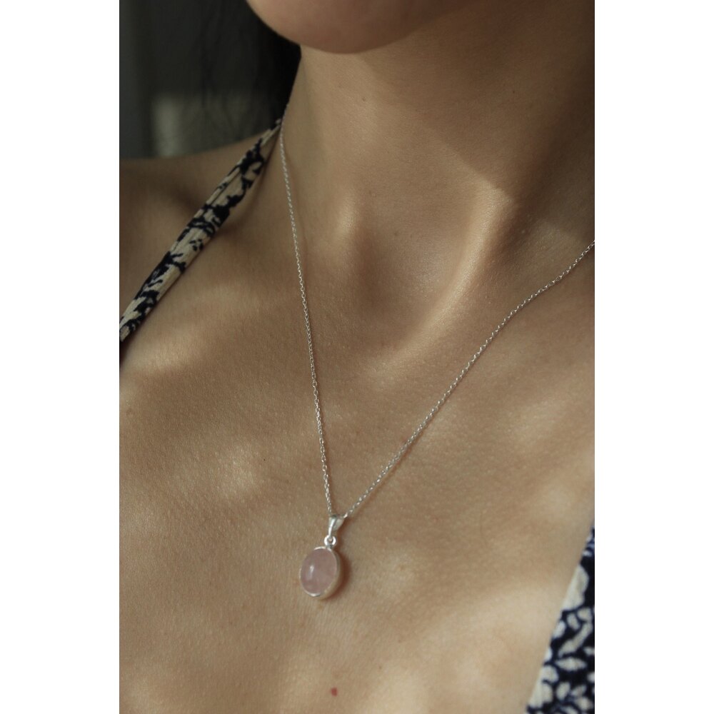 PEMBE KUVARS MİNİMAL KOLYE