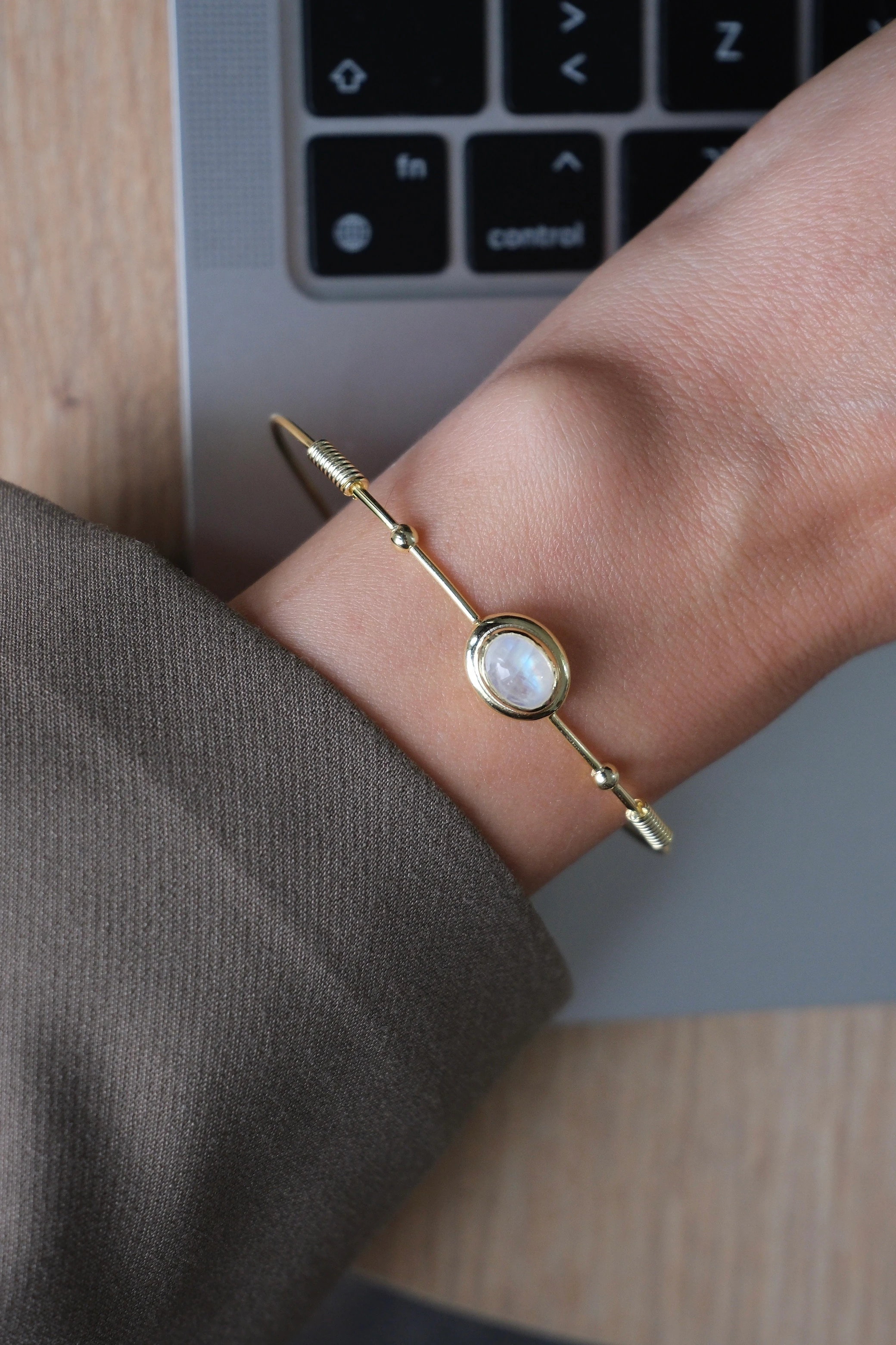 aytaşı kelepçe bileklik (gold)