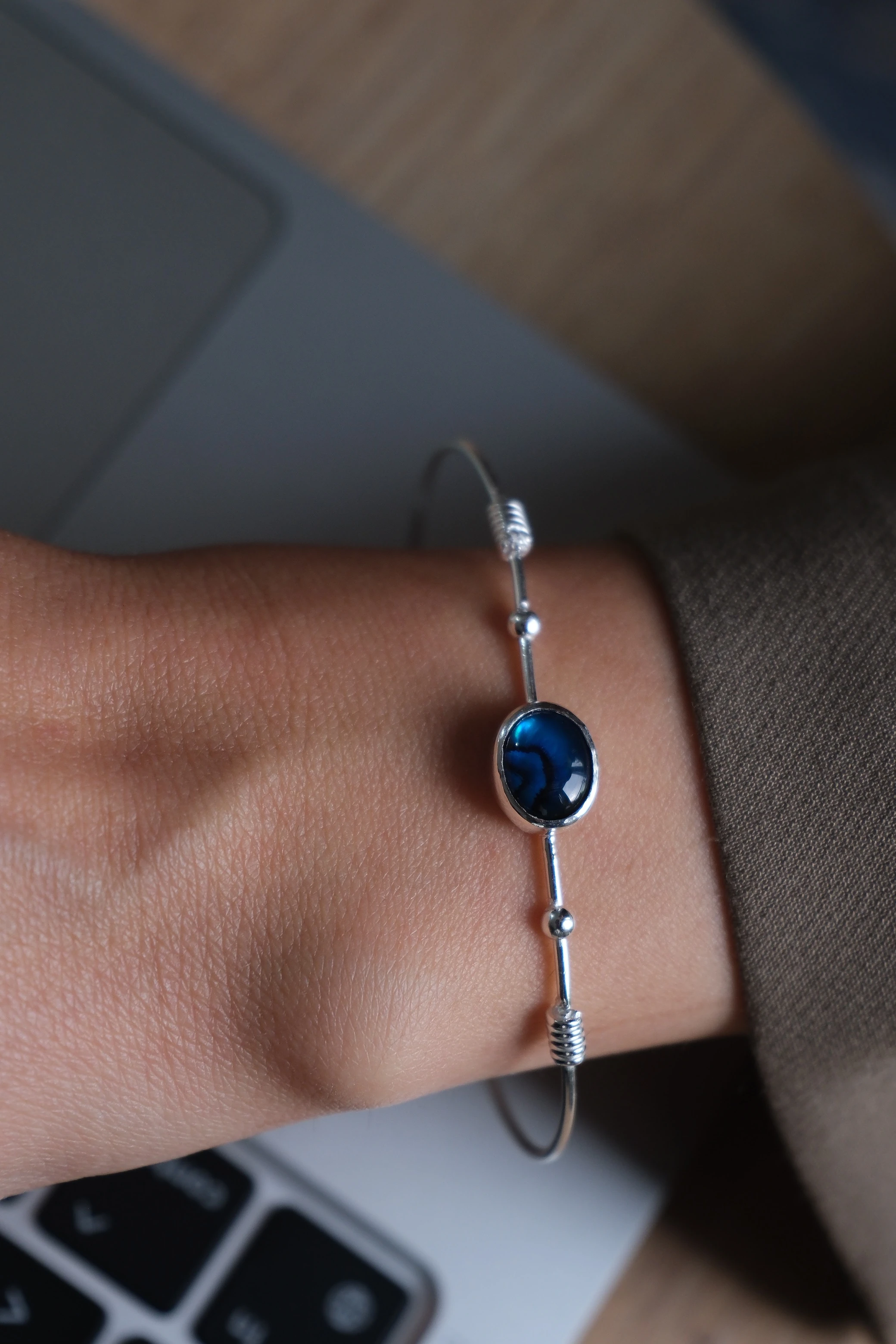 mavi sedef kelepçe bileklik