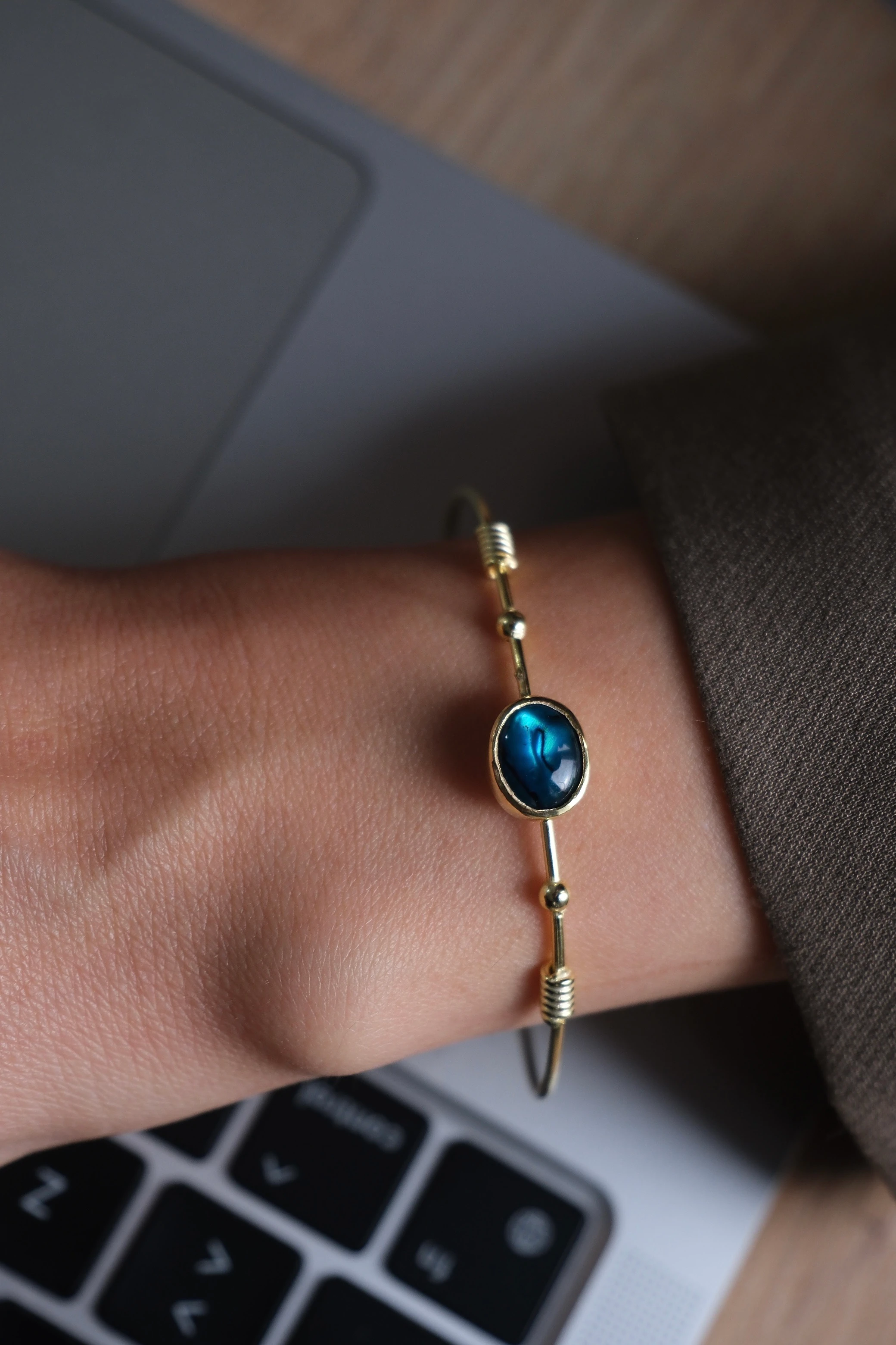 mavi sedef kelepçe bileklik (gold)