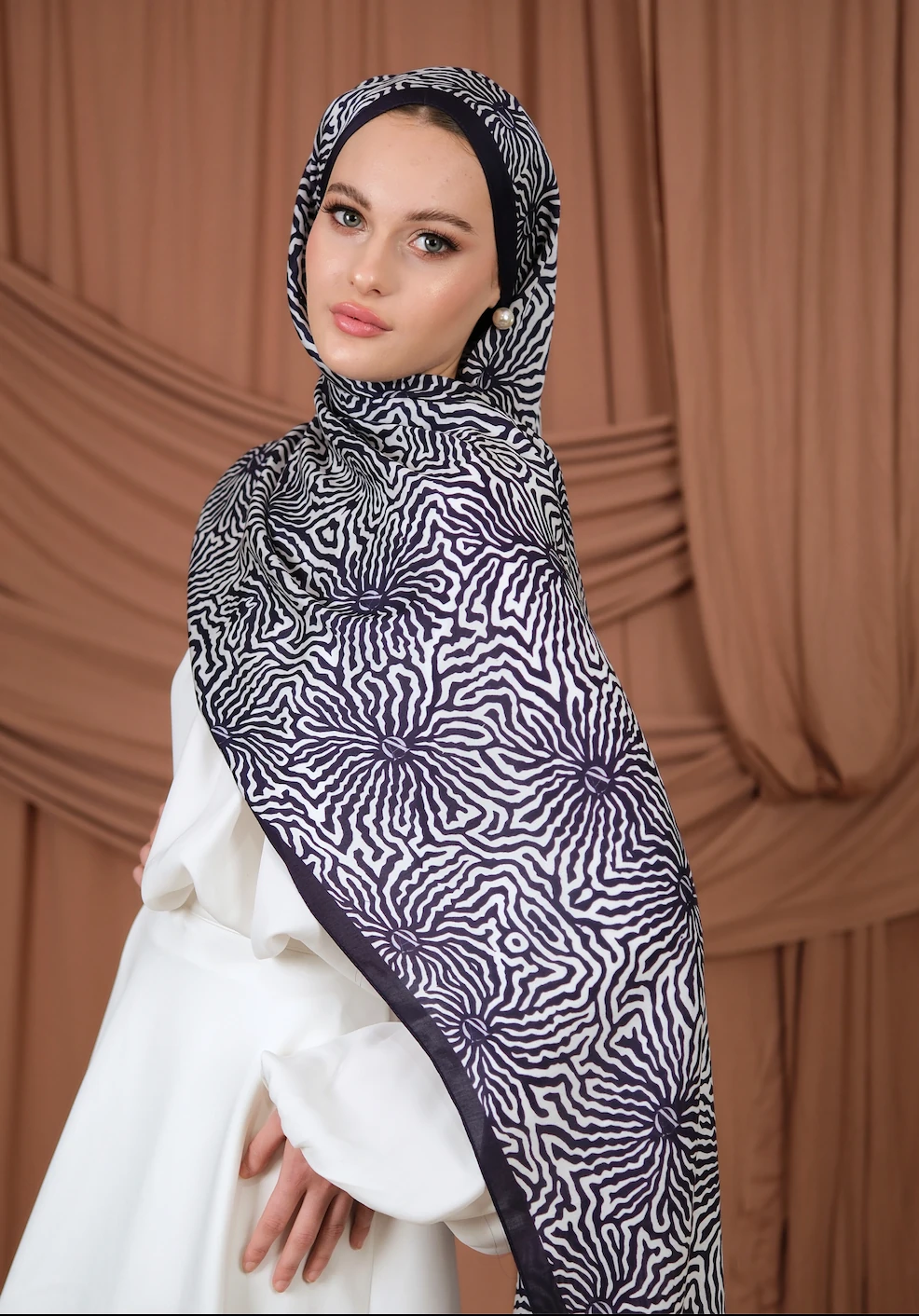 Lovury İpeksi Şal Monogram Desen - Lacivert