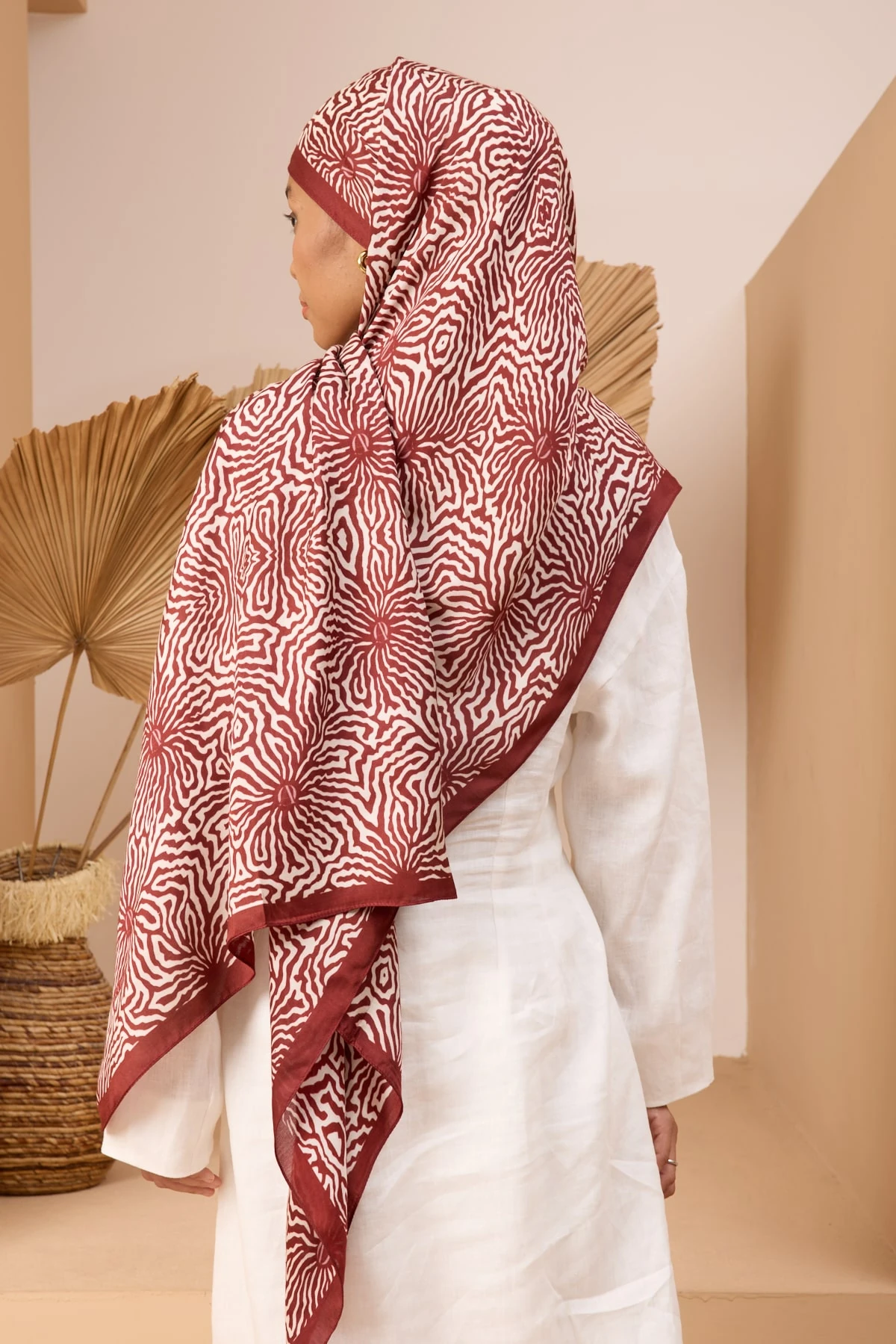 Lovury İpeksi Şal Monogram Desen