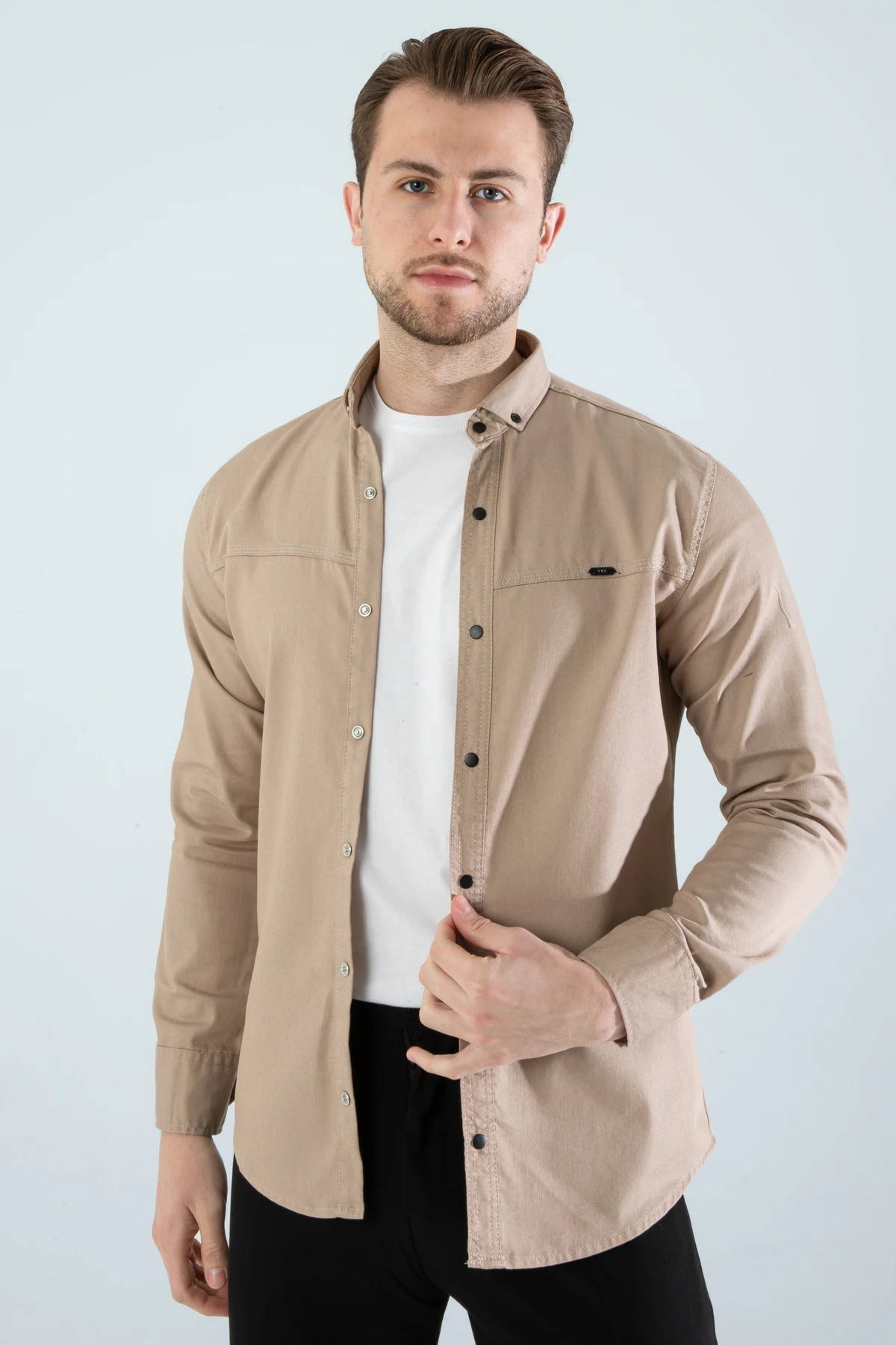 Erkek Bej Slim Fit Dar Kalıp Cepsiz Kot Gömlek