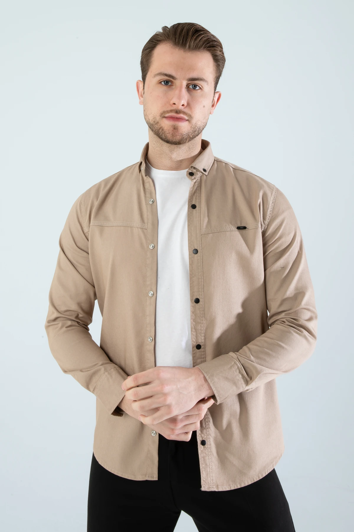 Erkek Bej Slim Fit Dar Kalıp Cepsiz Kot Gömlek
