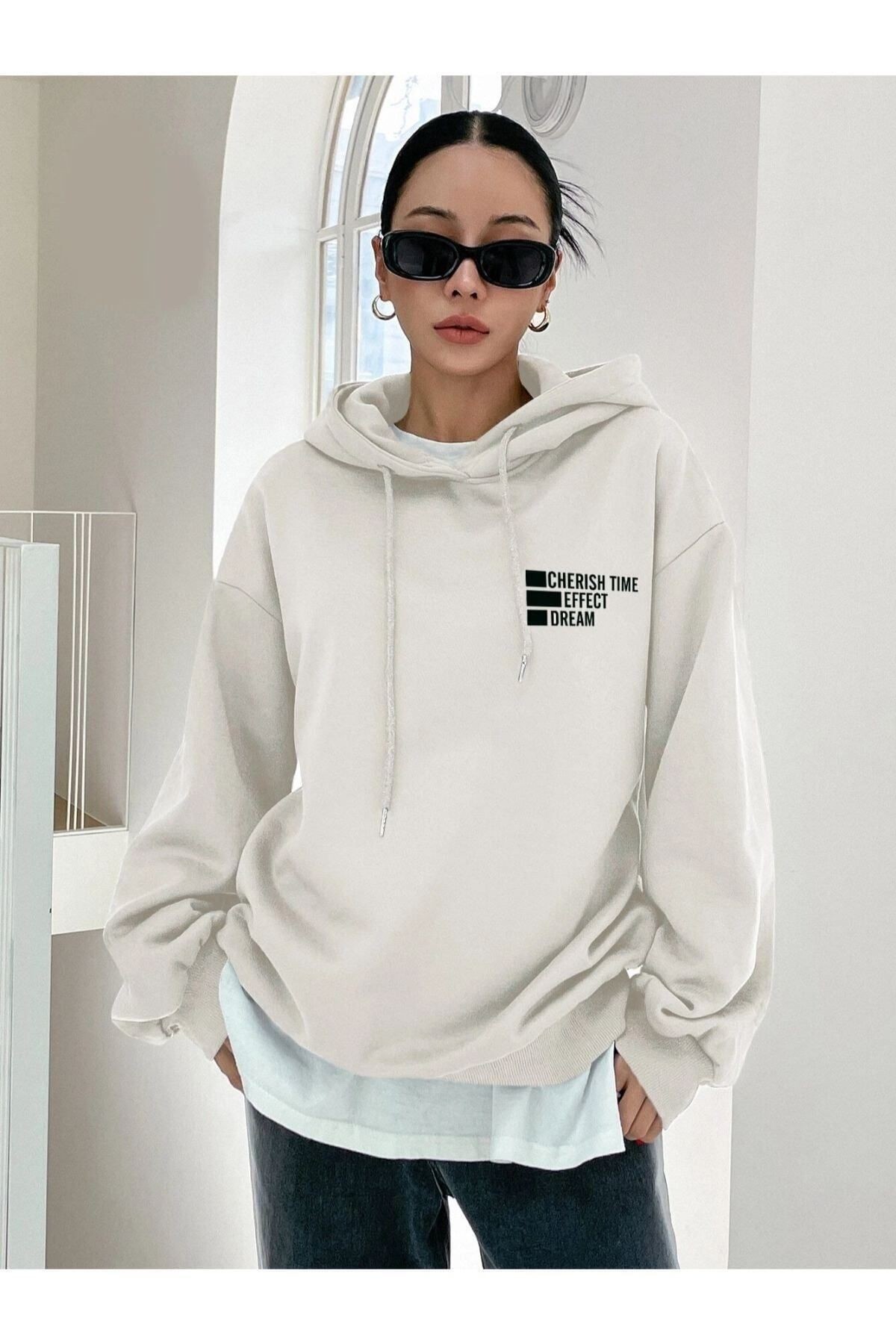 Beyaz Unisex Cherıstıme Slagon Baskılı Sweatshirt