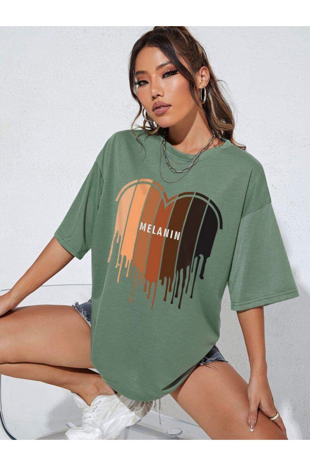 Melanin Kalp Baskılı Kadın Tshirt - Yeşil