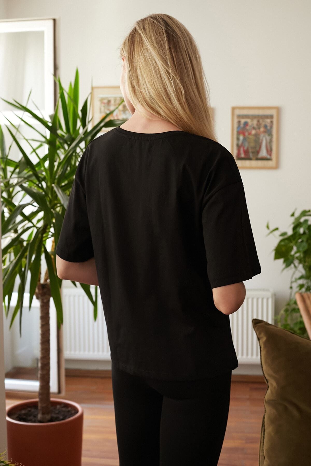 Kadın  Siyah Baskılı Beauty Tshirt