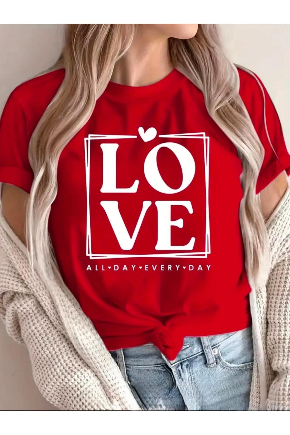 LOVE YAZI BASKILI BASİC T-SHİRT