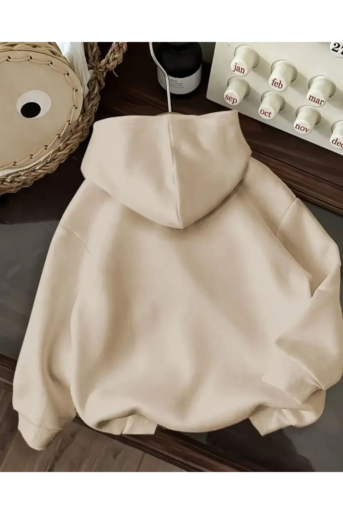 Baskı Detaylı İçi Polarlı Kapüşonlu Sweatshirt