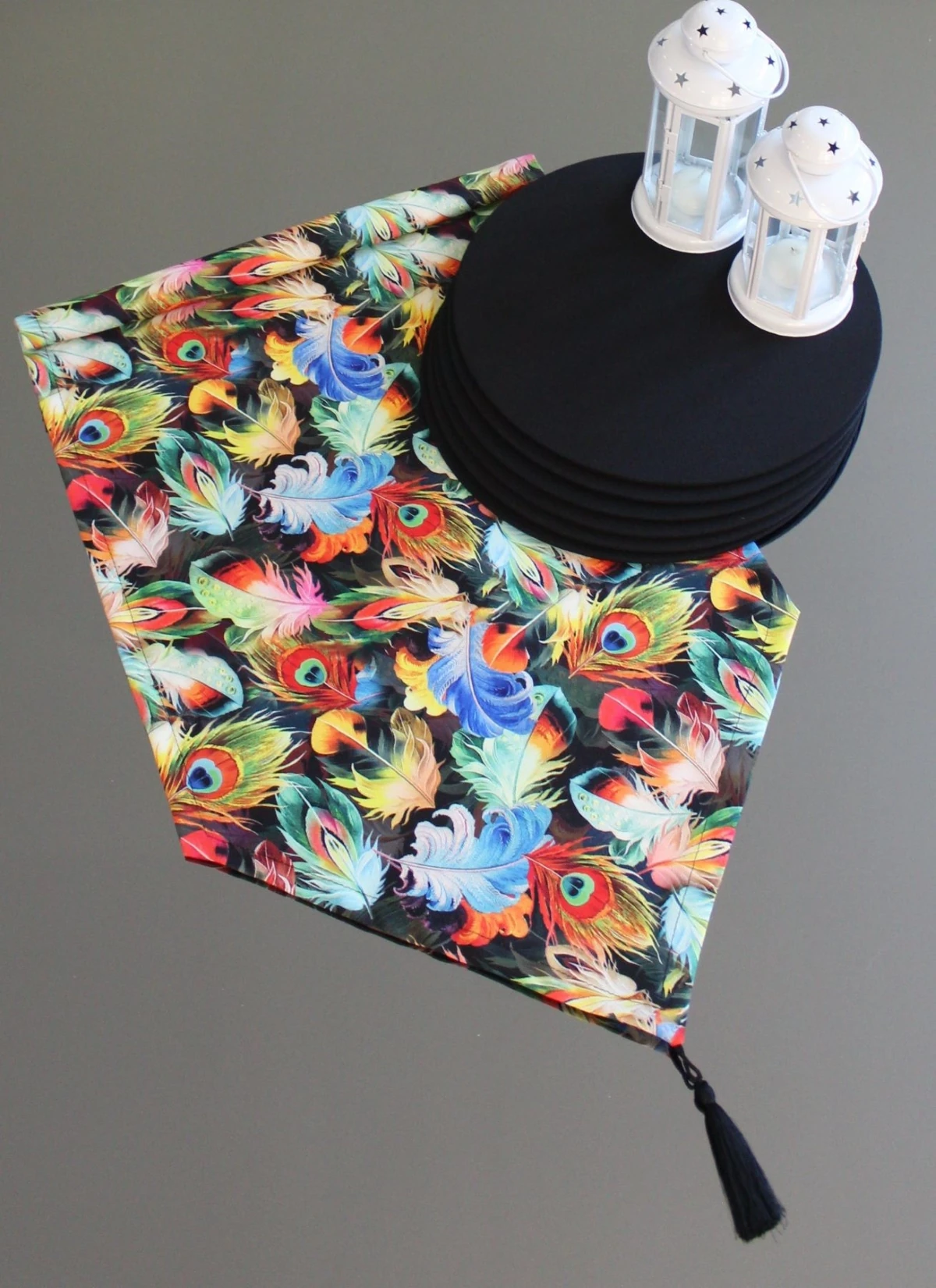 7 Parça Klasik Motif Sunum Seti 6 Adet Amerikan Servisi Supla 1 Adet Püsküllü Runner Örtü Takım