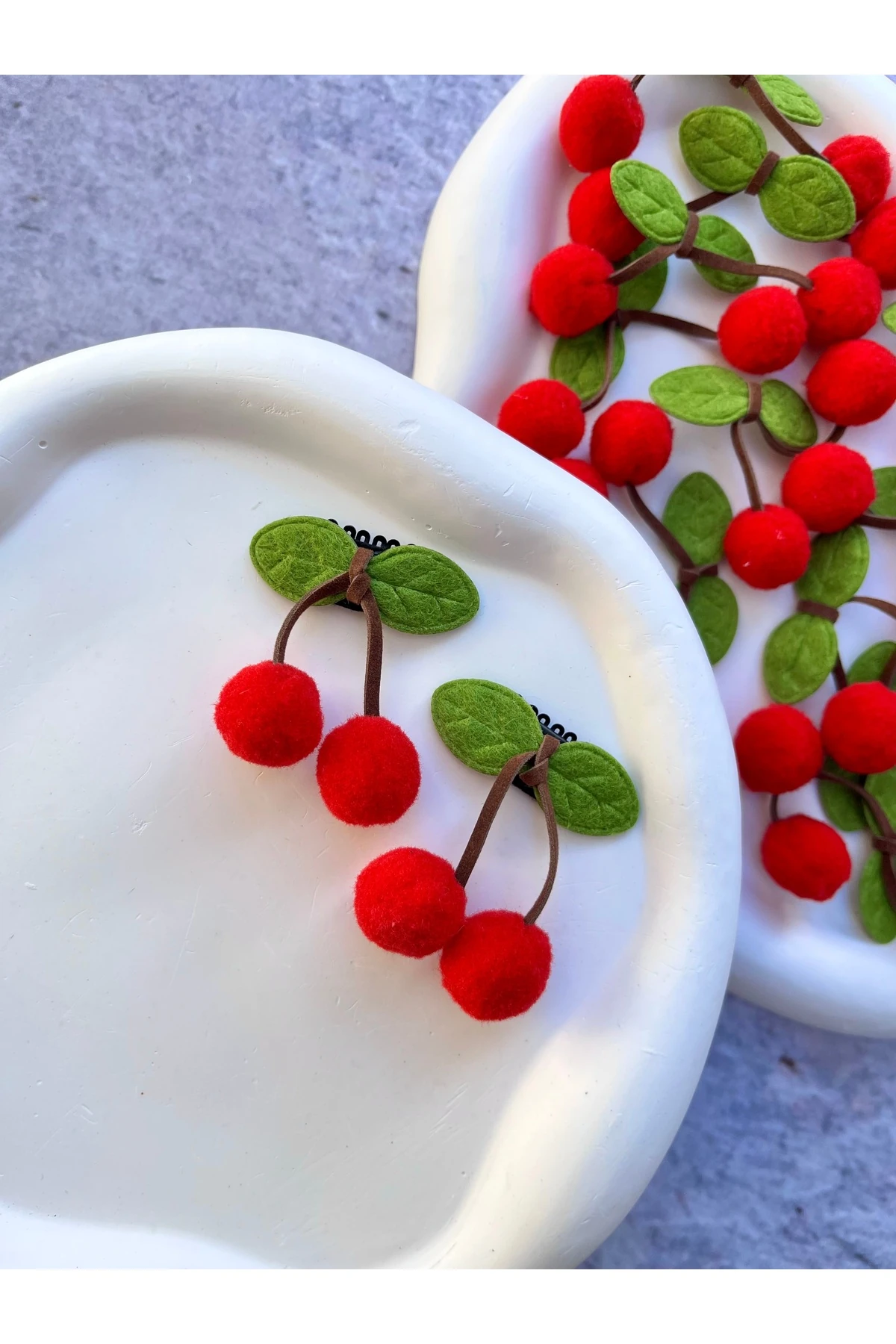 Kirazlı Saçsız Bebek Tokası 1 Çift