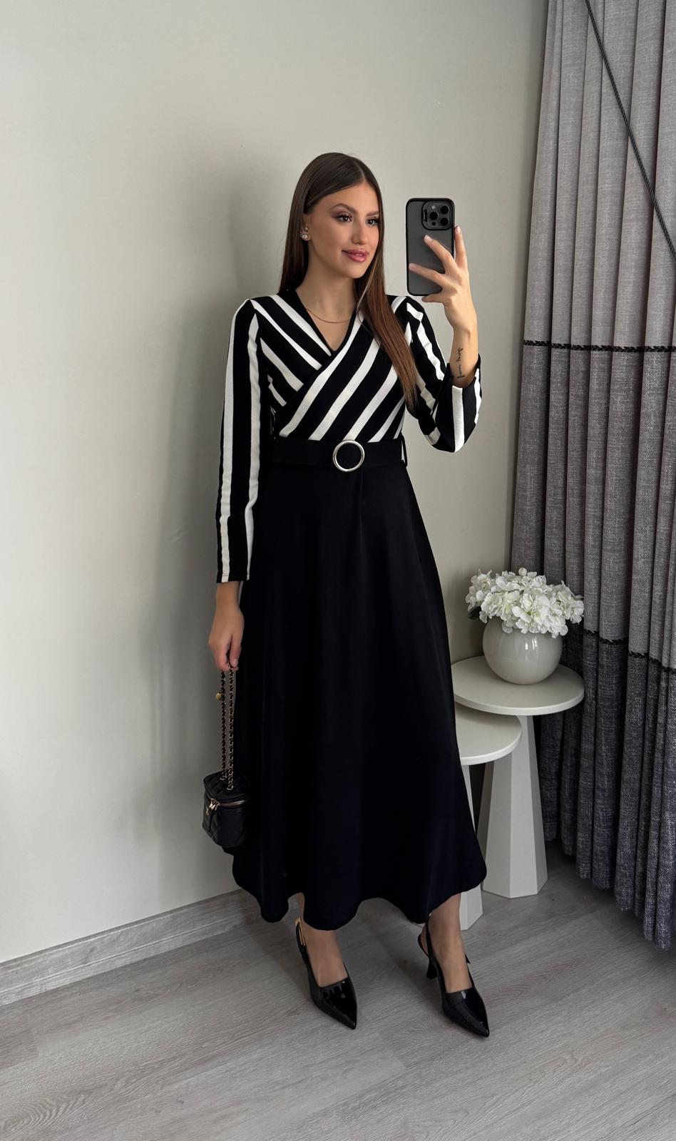 M-100984 V Yaka Çizgili Triko Elbise