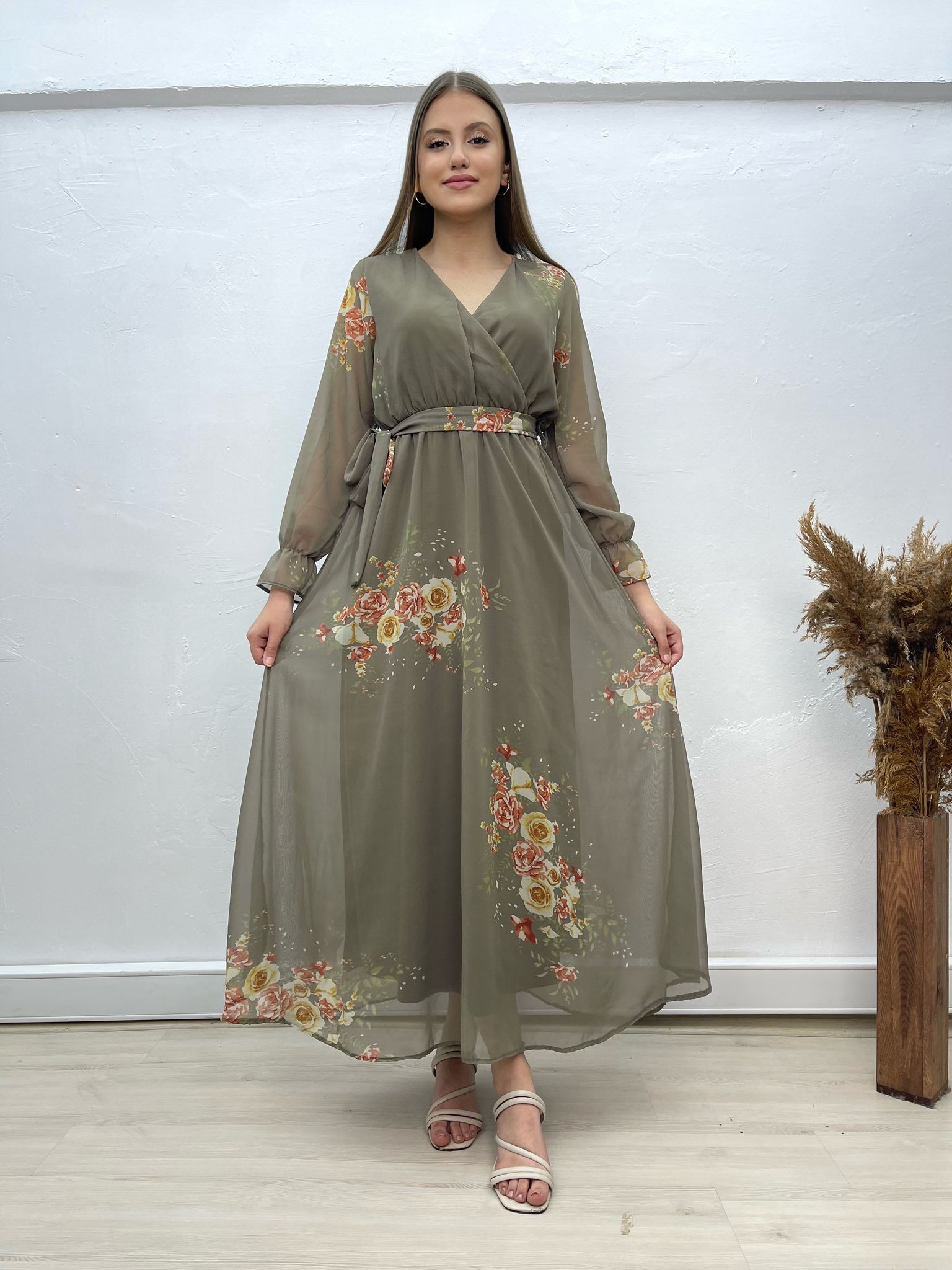 Uzun Astarlı Şifon Çiçekli Elbise - Haki