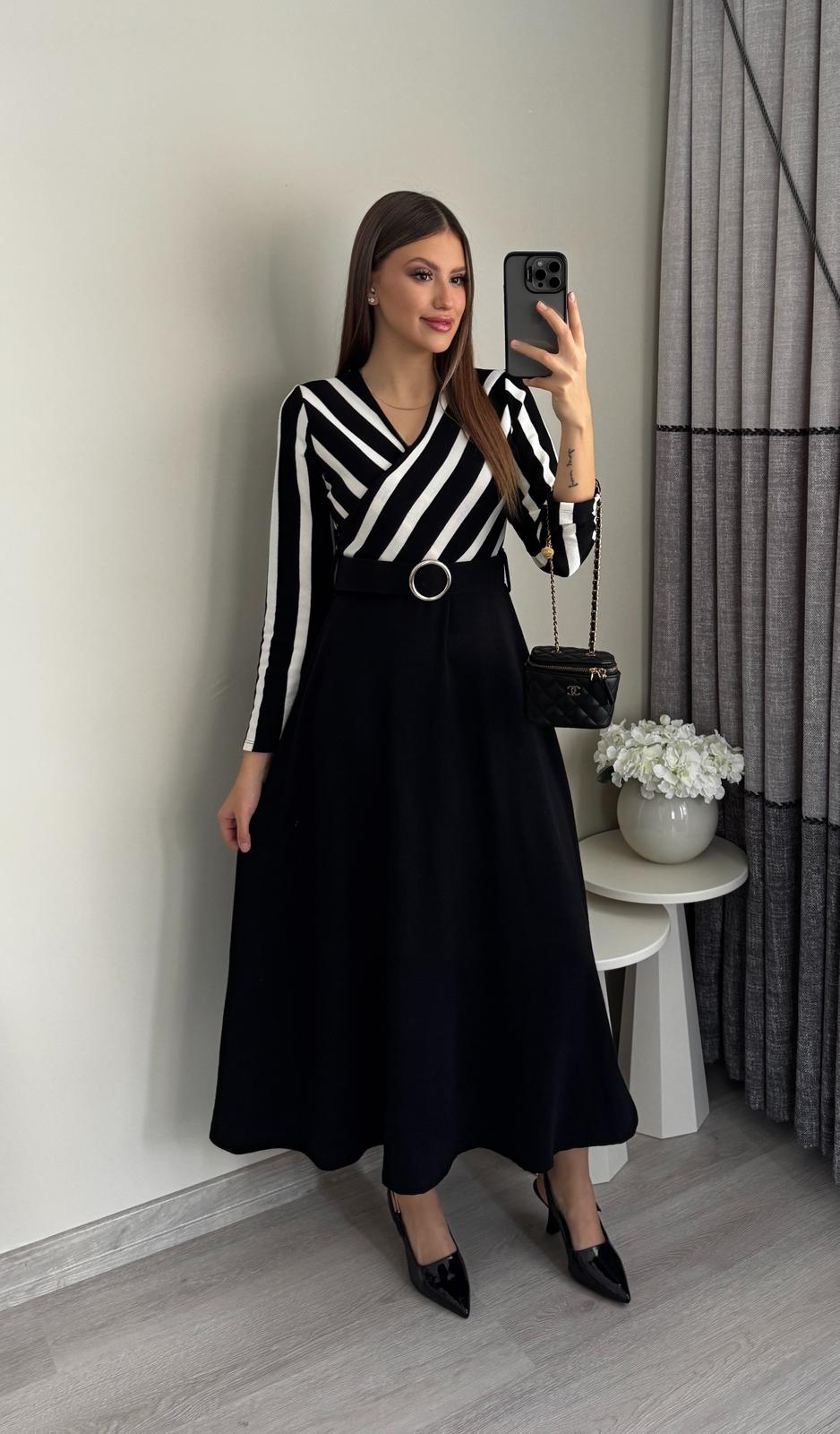 M-100984 V Yaka Çizgili Triko Elbise