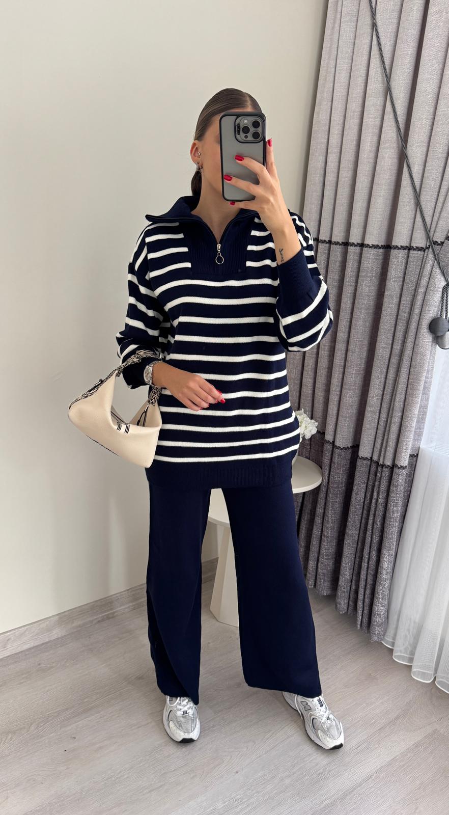 Fermuarlı Çizgili Triko Takım 