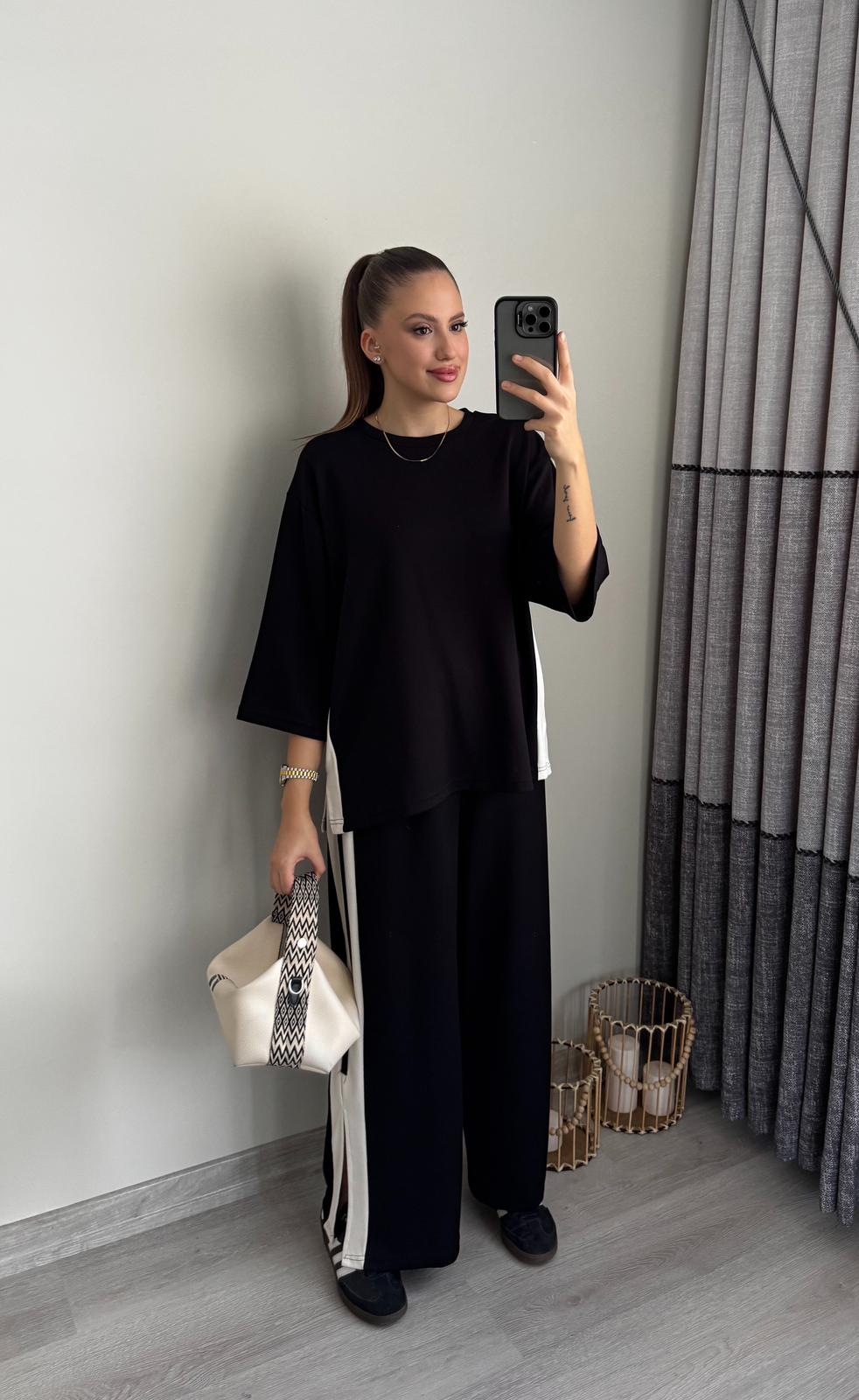 Yandan Şeritli Eşofman Takımı