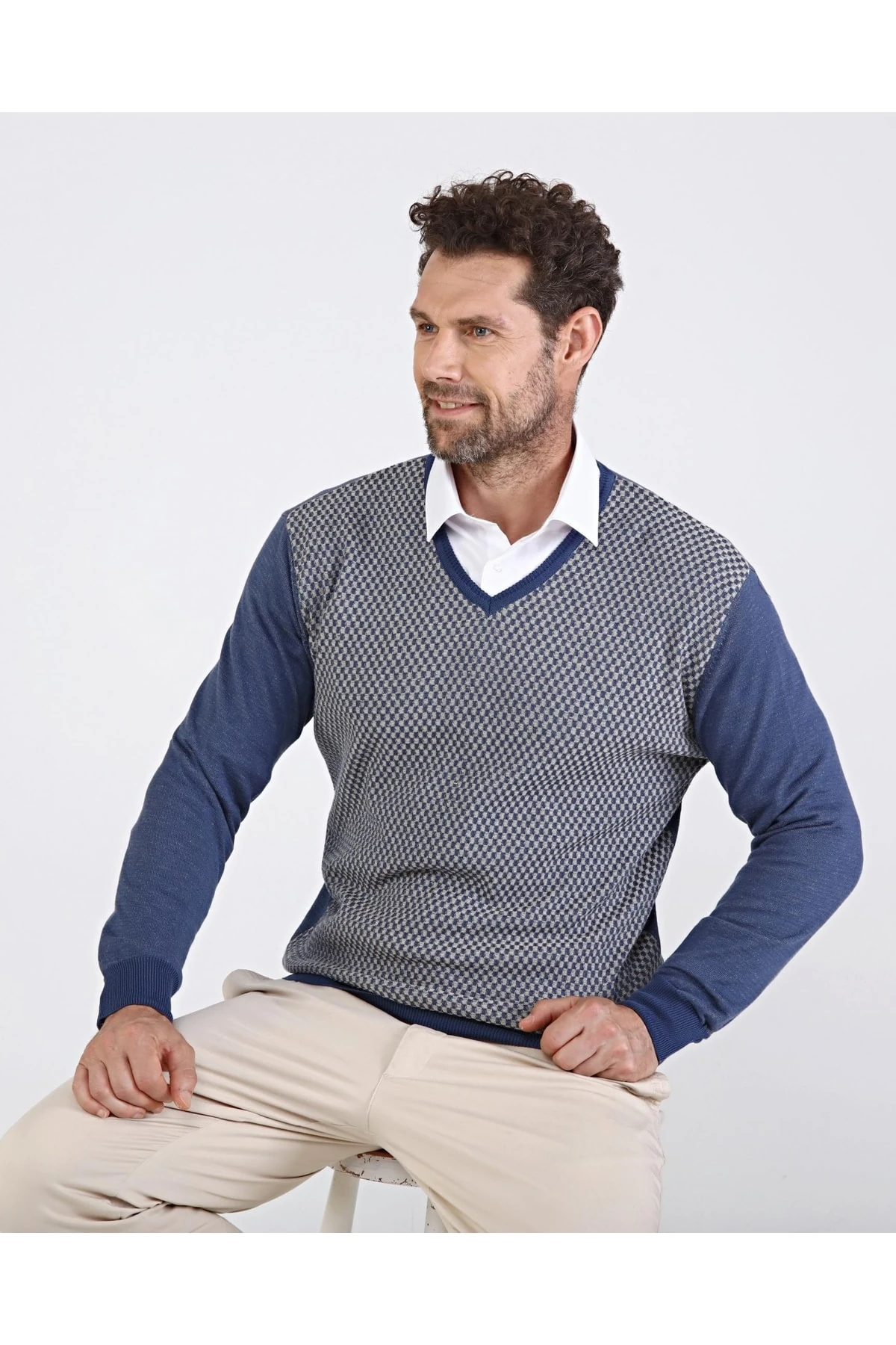 Erkek V Yaka Pamuklu Triko Indigo Kazak Desenli Kol Ve Bel Lastikli Regular Kalıp