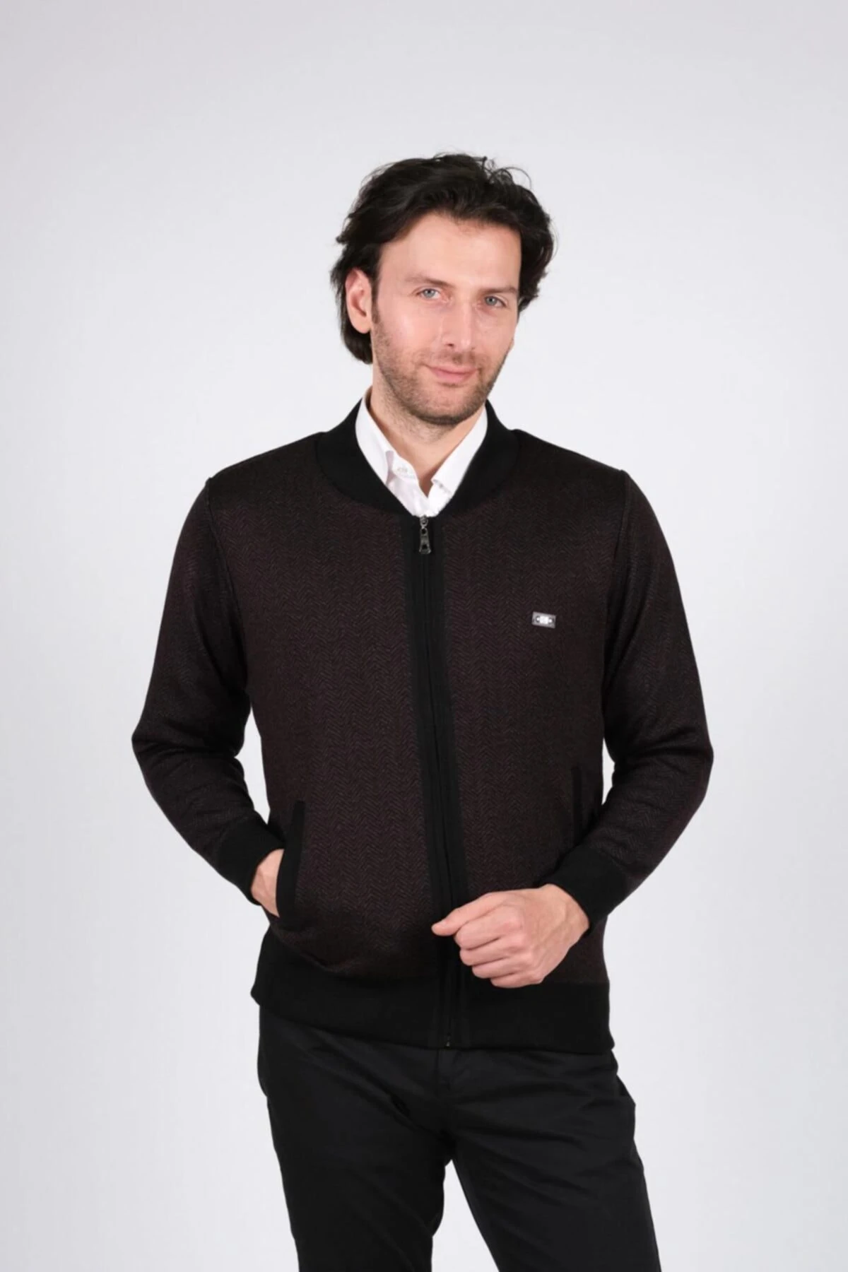 Erkek Hakim Yaka Astarlı Triko Mont Fermuarlı Desenli Kol Ve Bel Lastikli Çelik Örgü