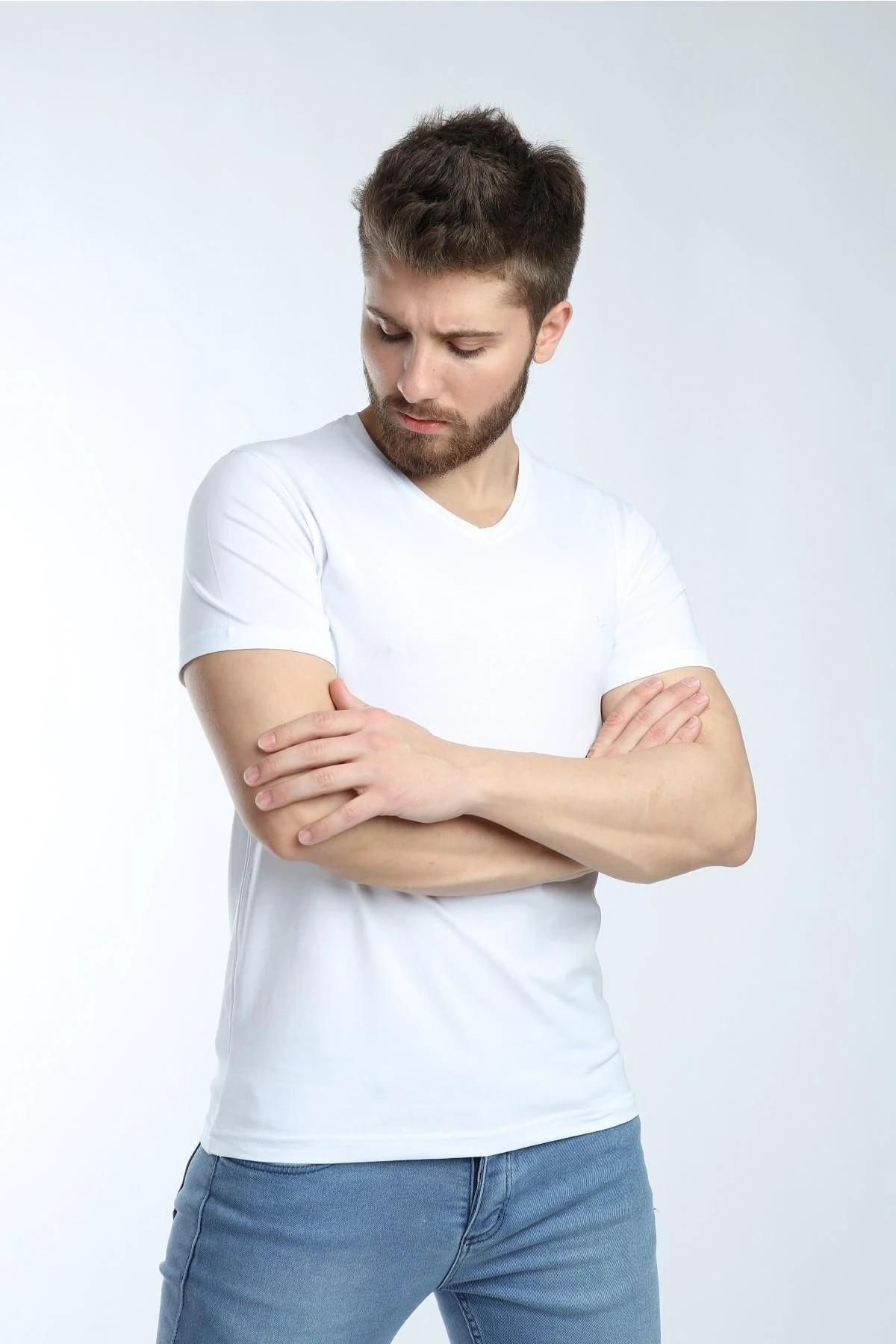 Erkek V Yaka Basic Tişört Düz Beyaz Renk Slim Fit