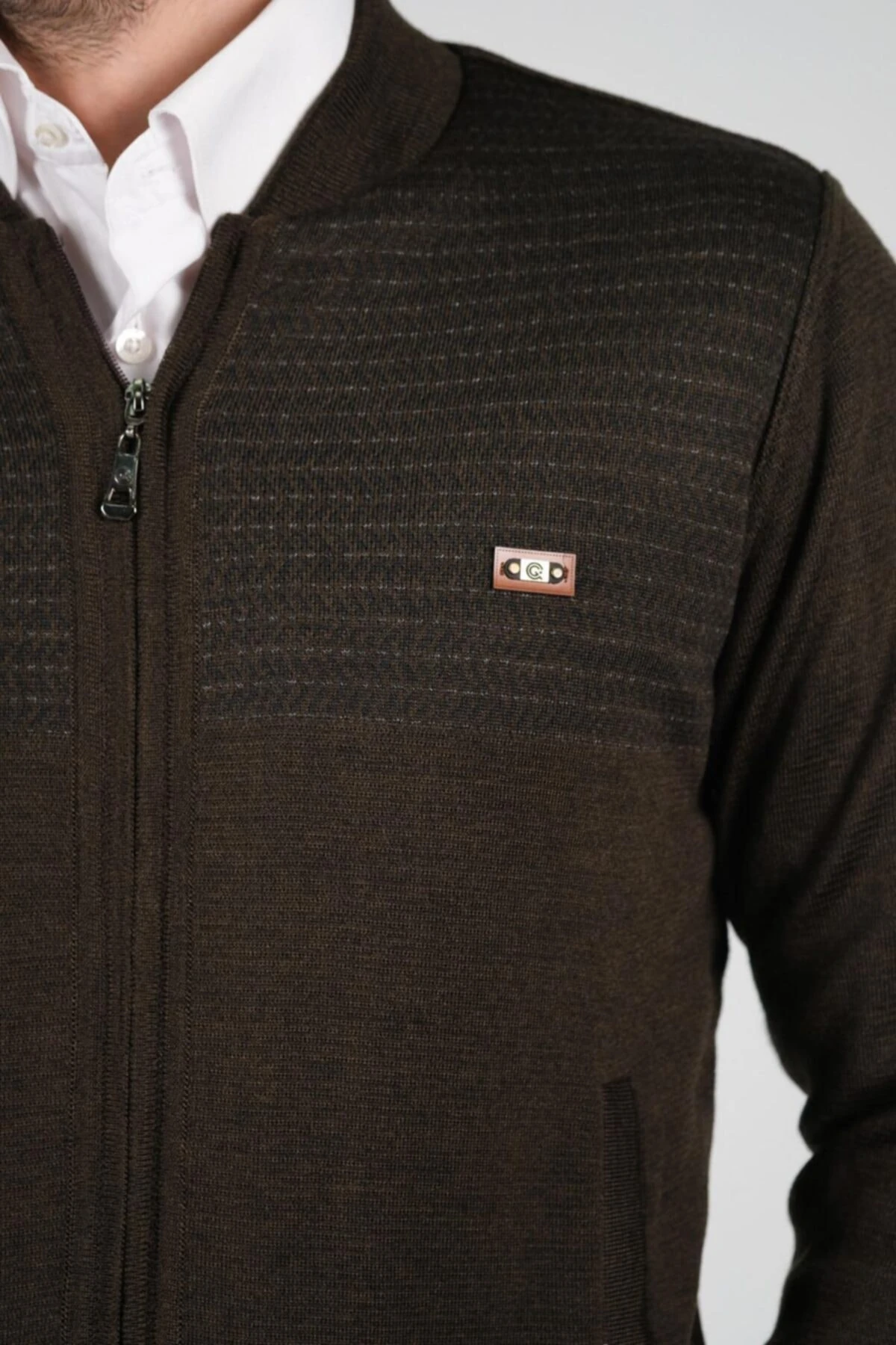 Erkek Hakim Yaka Astarlı Triko Mont Fermuarlı Desenli Kol Ve Bel Lastikli Çelik Örgü