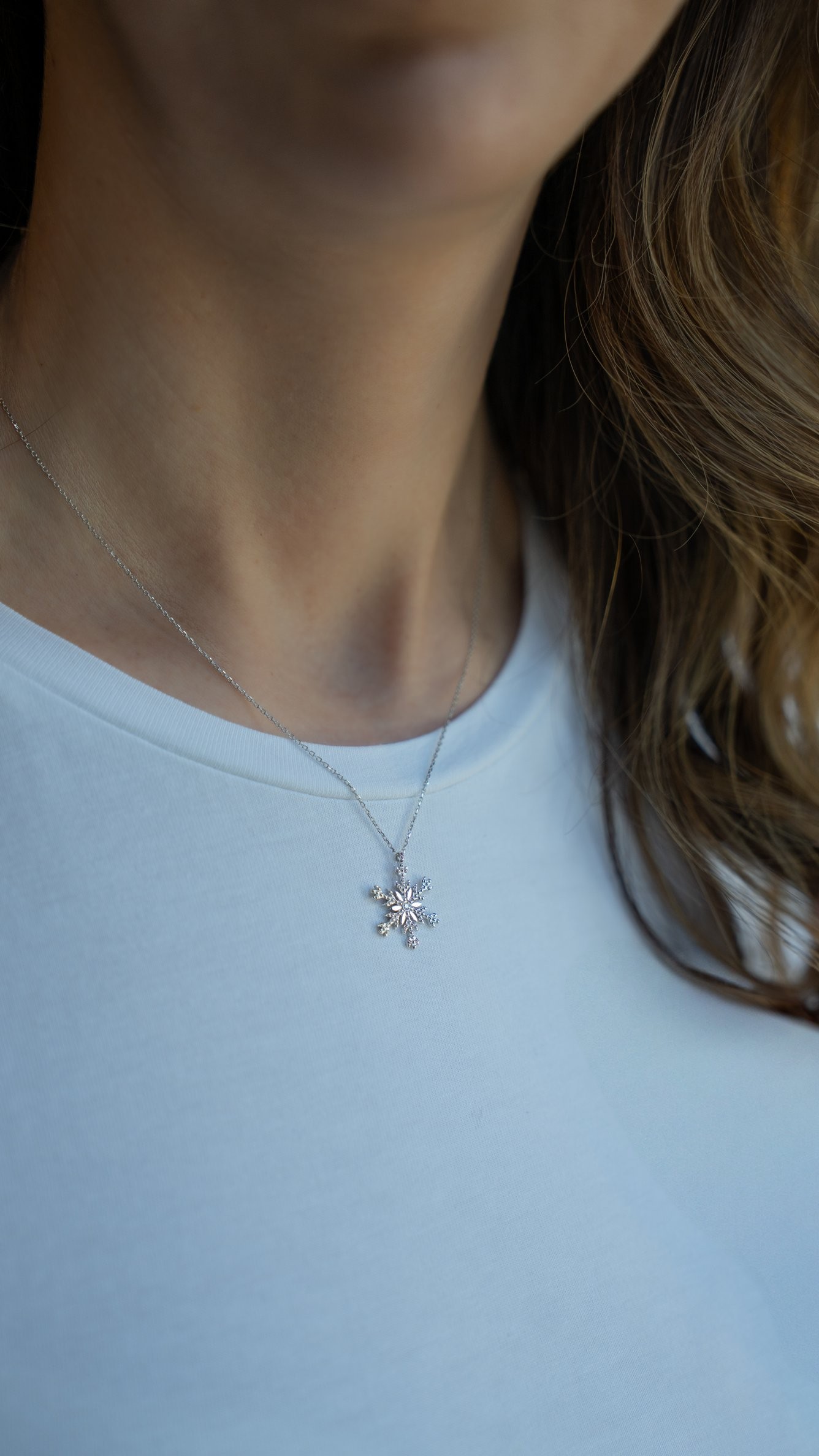 14K Altın 0.01ct Pırlantalı Kar Tanesi Kolye