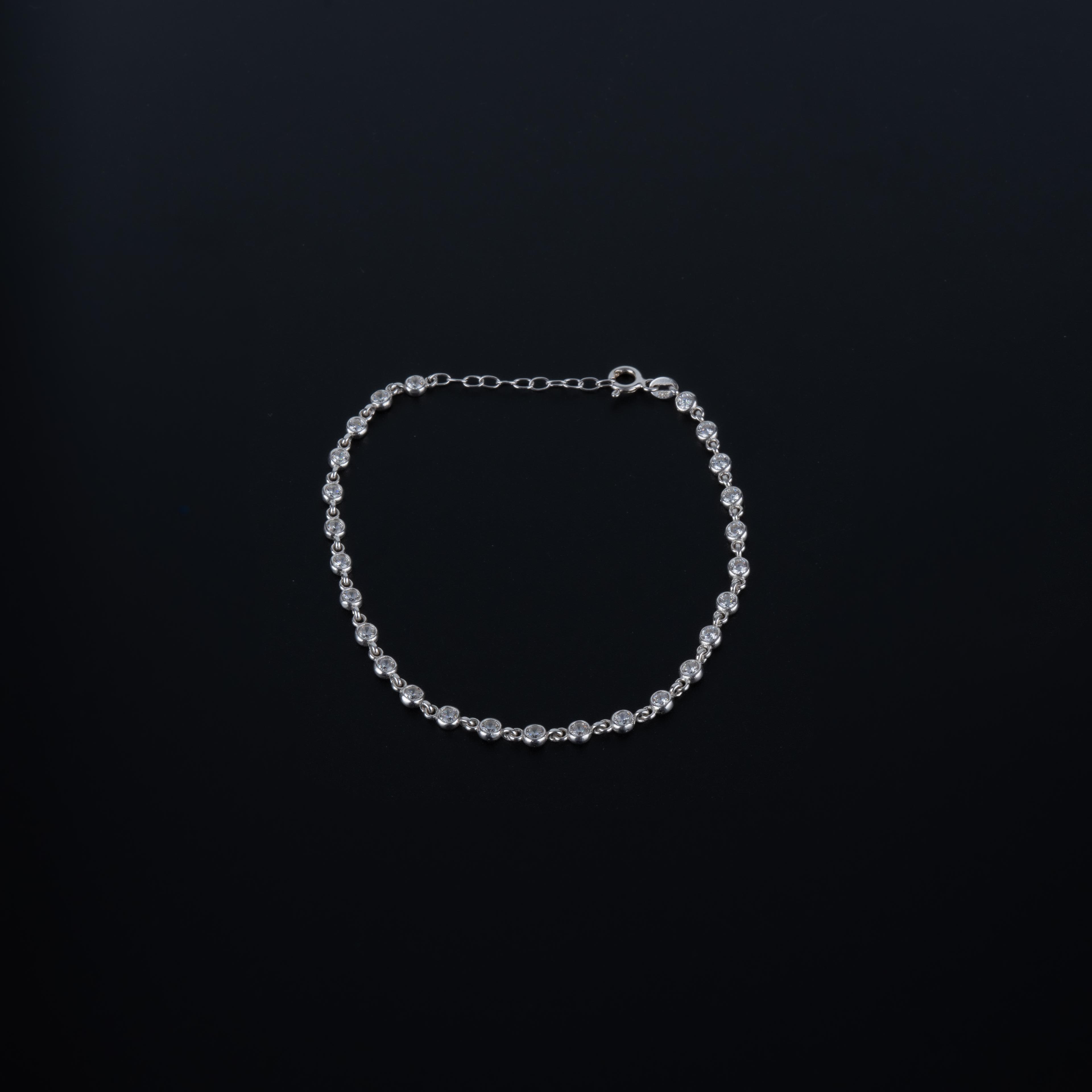 Sonsuzluğun Işıltısı: G&A Jewels 925 Ayar Gümüş Zirkon Taşlı Yuvarlak Model Bileklik