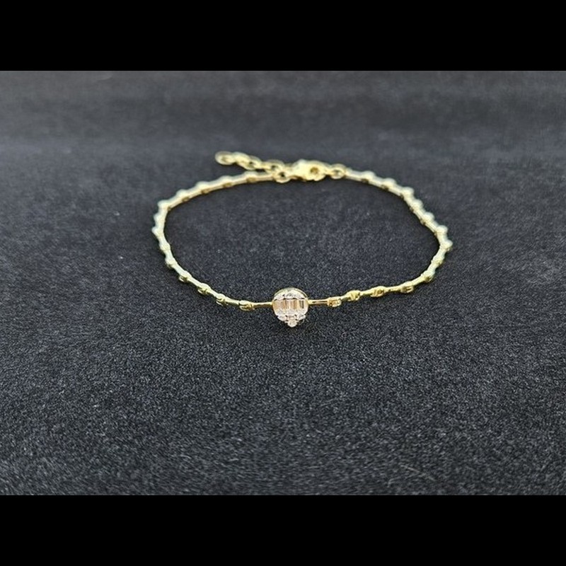 İnceliğin Damlası: G&A Jewels 925 Ayar Gümüş Damla Motifli Baget Taşlı Bileklik
