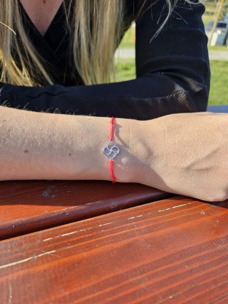 14K Altın 0.01ct Pırlantalı Yonca Kırmızı İpli Bileklik