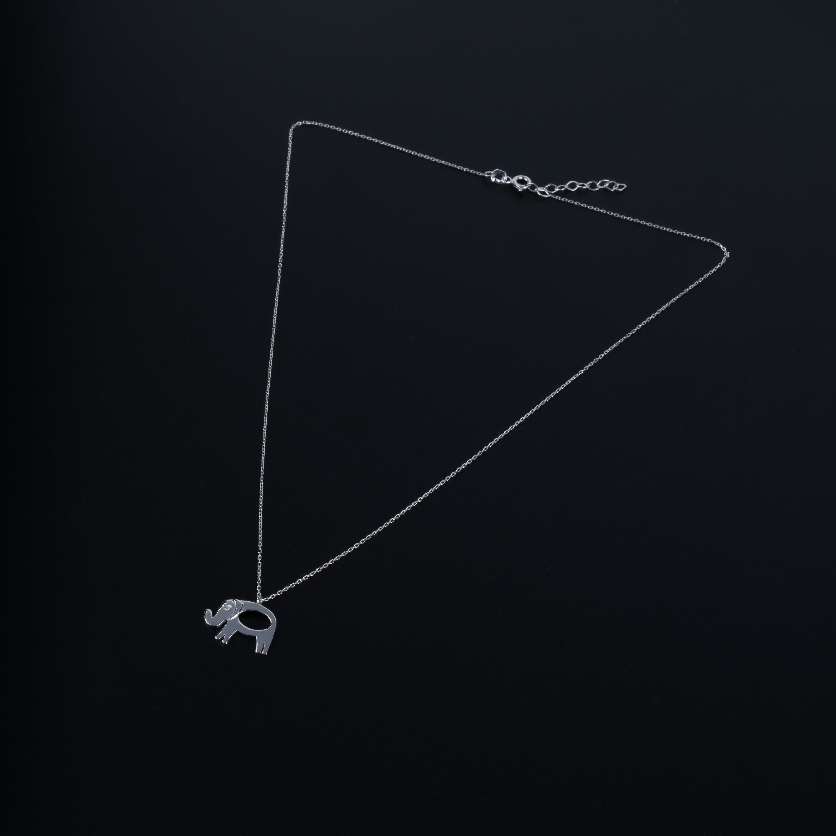 14K Altın 0.01ct Pırlantalı Fil Kolye
