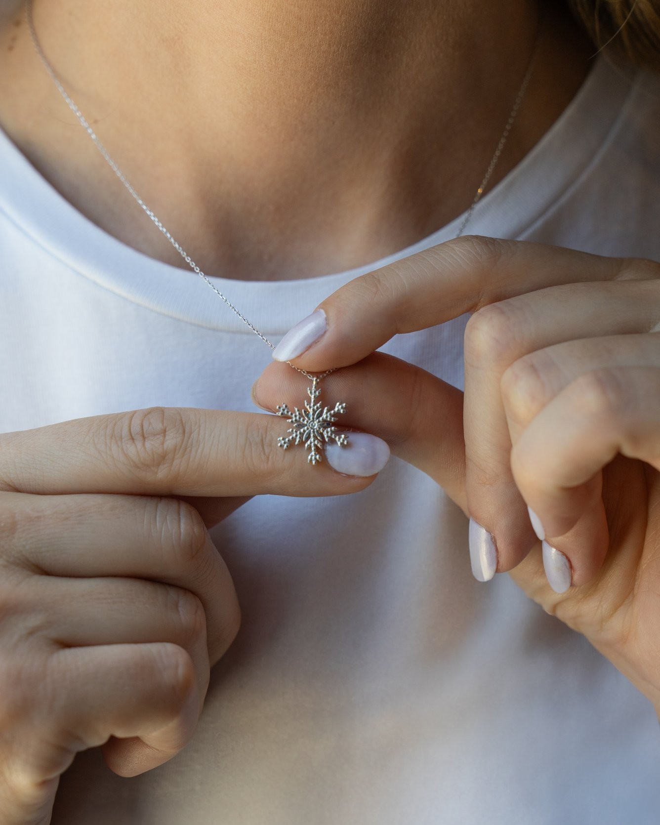 14K Altın 0.01ct Pırlantalı Kar Tanesi Kolye