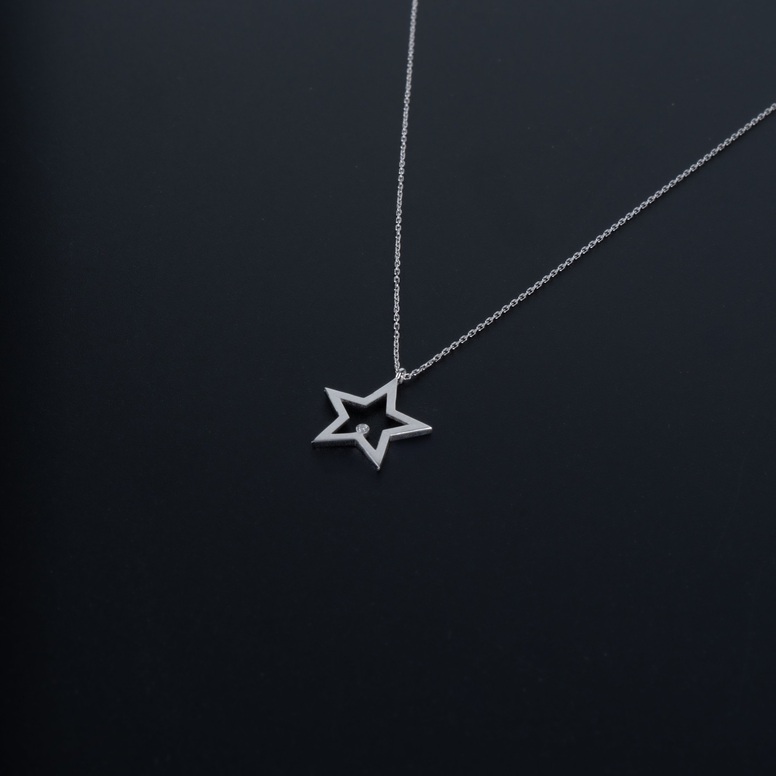 14K Altın 0.01ct Pırlantalı Yıldız Kolye