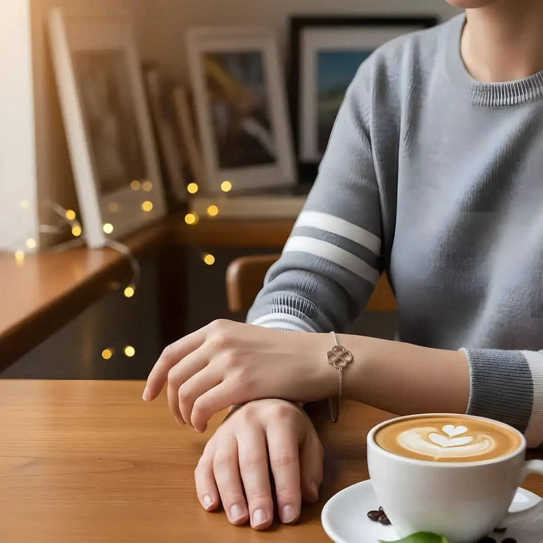 925 Ayar Gümüş 0.01ct Pırlanta Taşlı Kalpli Yonca Çift Zincirli Bileklik