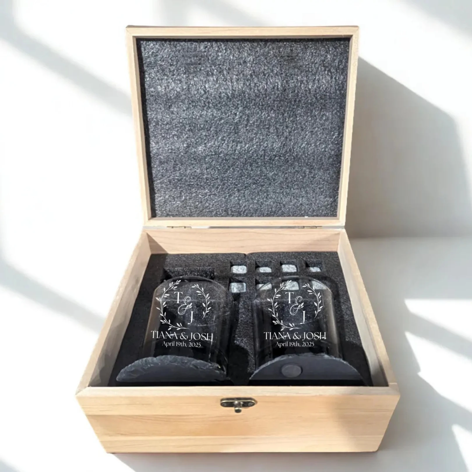 Kişiye Özel Viski Bardağı - Tek Bardak ve İki Bardak Seçenekli - Kutu ve Viski Taşı Opsiyonlu