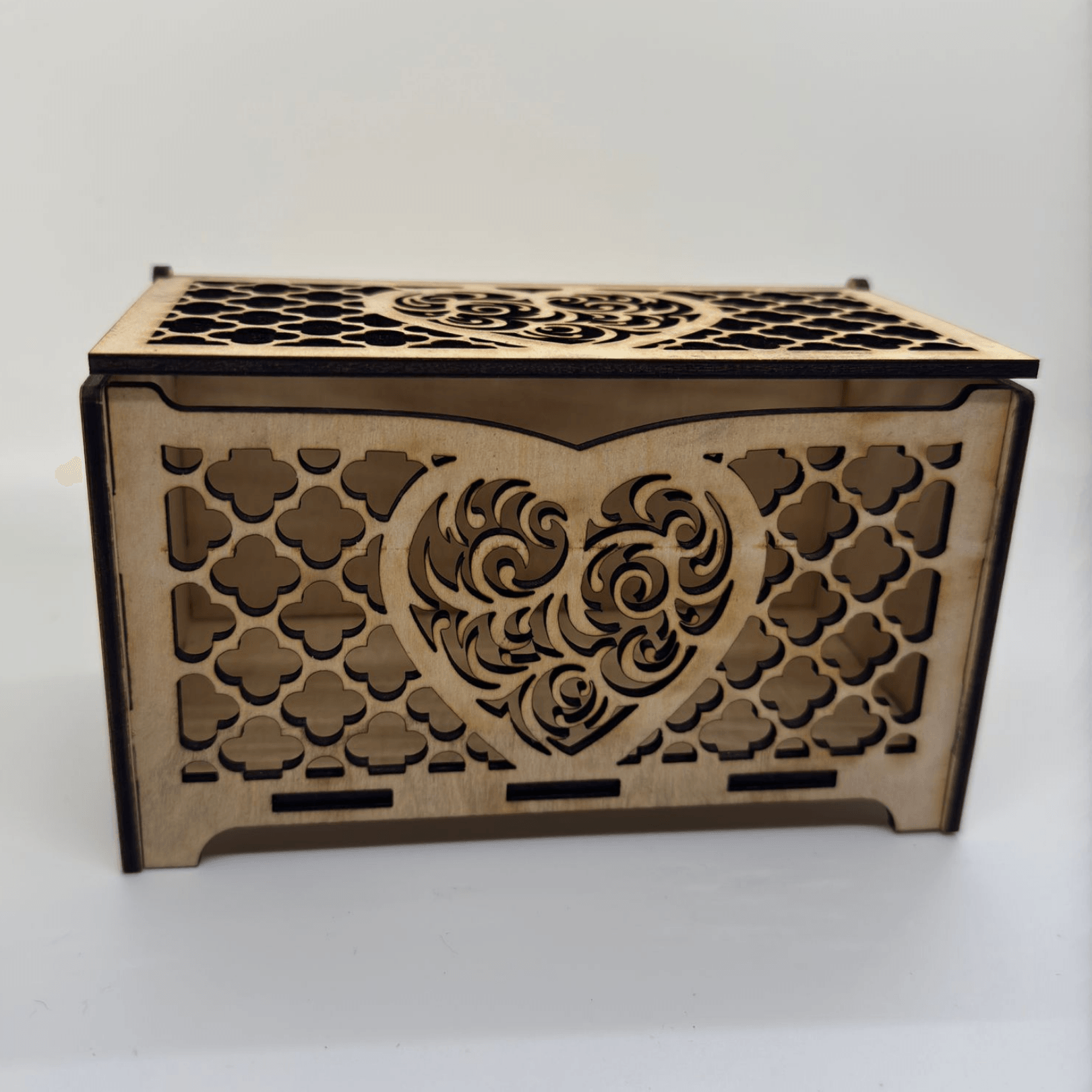 Dekoratif Lazer Kesim Hediye Kutusu