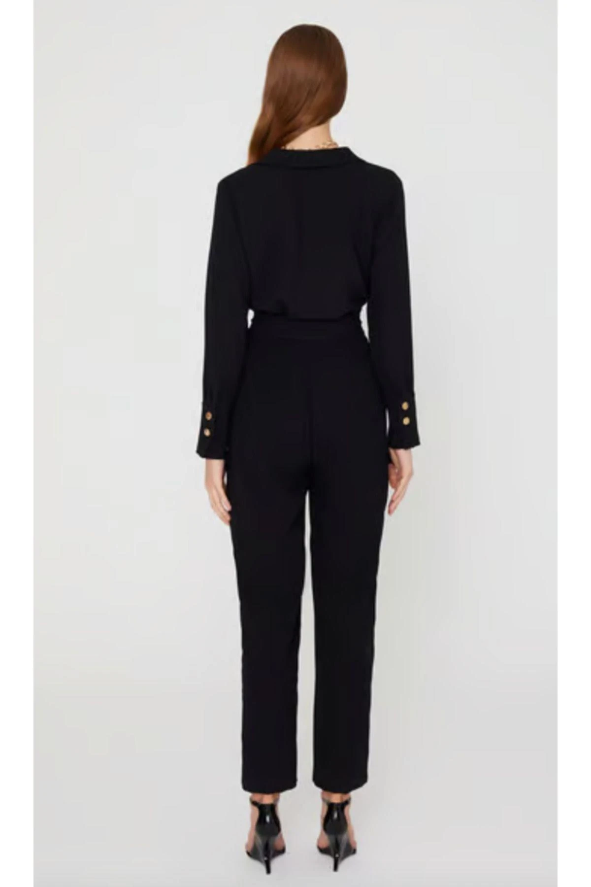 Siyah Düğme Detaylı Tulum