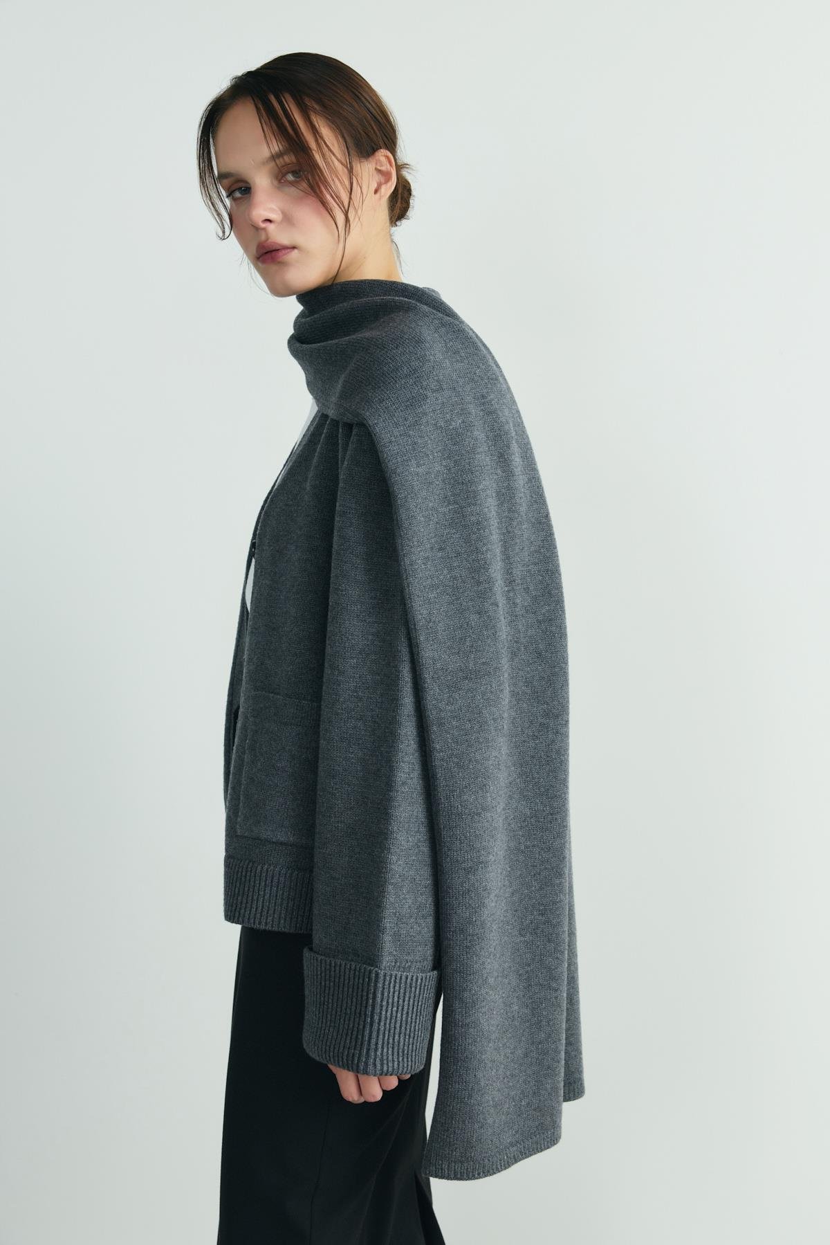 Gri Ura Triko Düğmeli Hırka